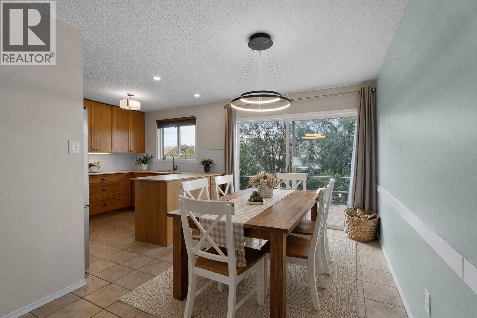 1799 Armstrong Street, Merritt, British Columbia  V1K 1E7 - Photo 6 - 10390106