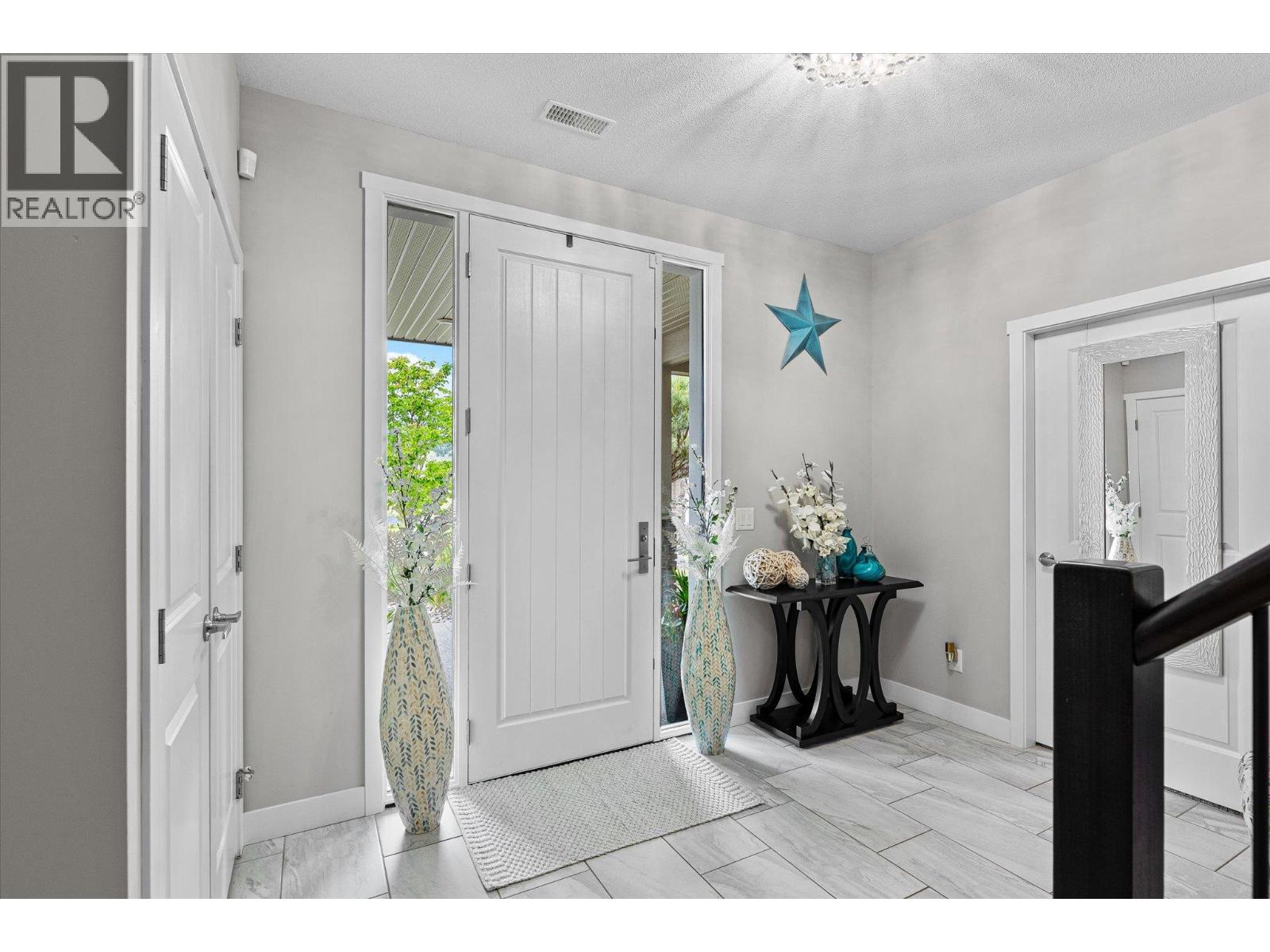 411 Prestwick Street, Kelowna, British Columbia  V1P 1T1 - Photo 8 - 10389738