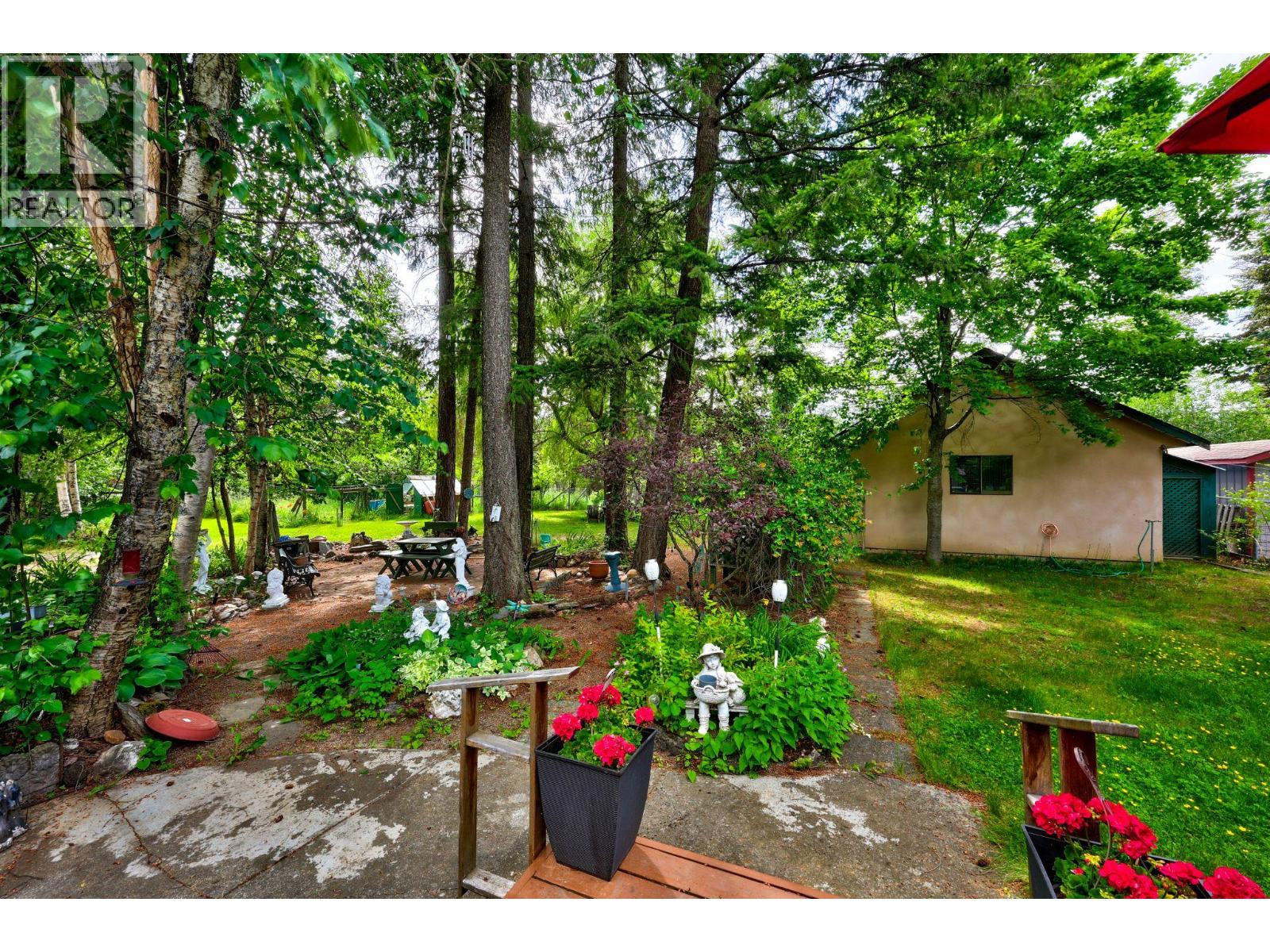 4341 Dunsmuir Road Road, Barriere, British Columbia  V0E 1E0 - Photo 11 - 10390008