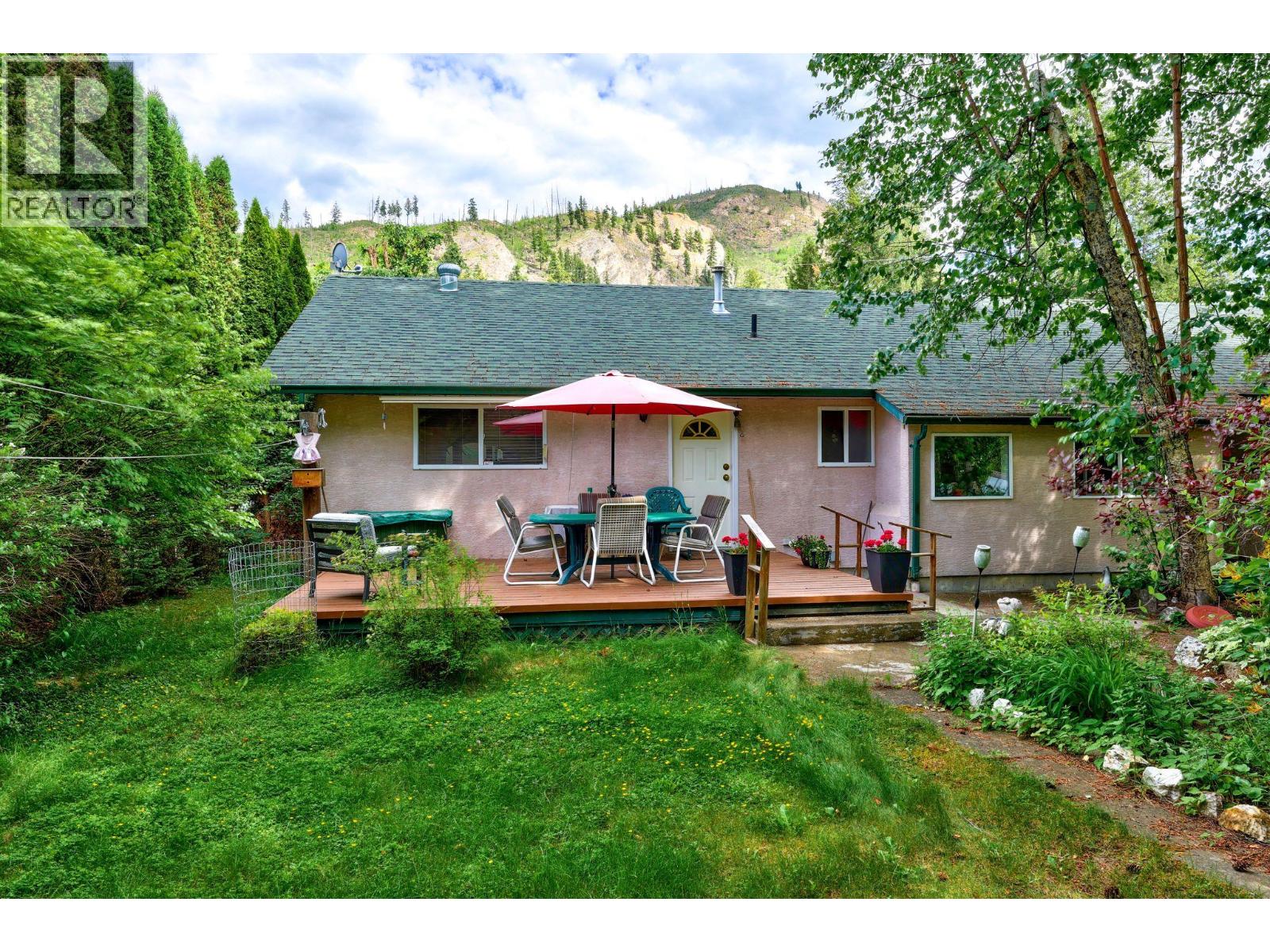 4341 Dunsmuir Road Road, Barriere, British Columbia  V0E 1E0 - Photo 12 - 10390008