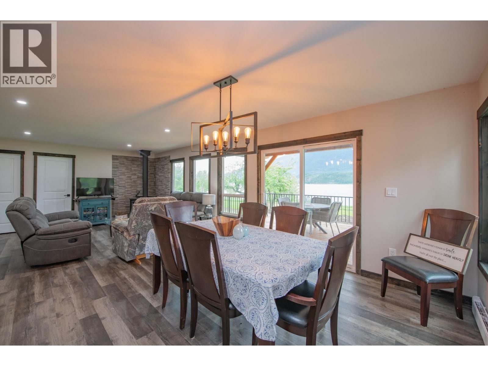 350 Lower Inonoaklin North Arm Road, Edgewood, British Columbia  V0E 1J0 - Photo 15 - 10389754