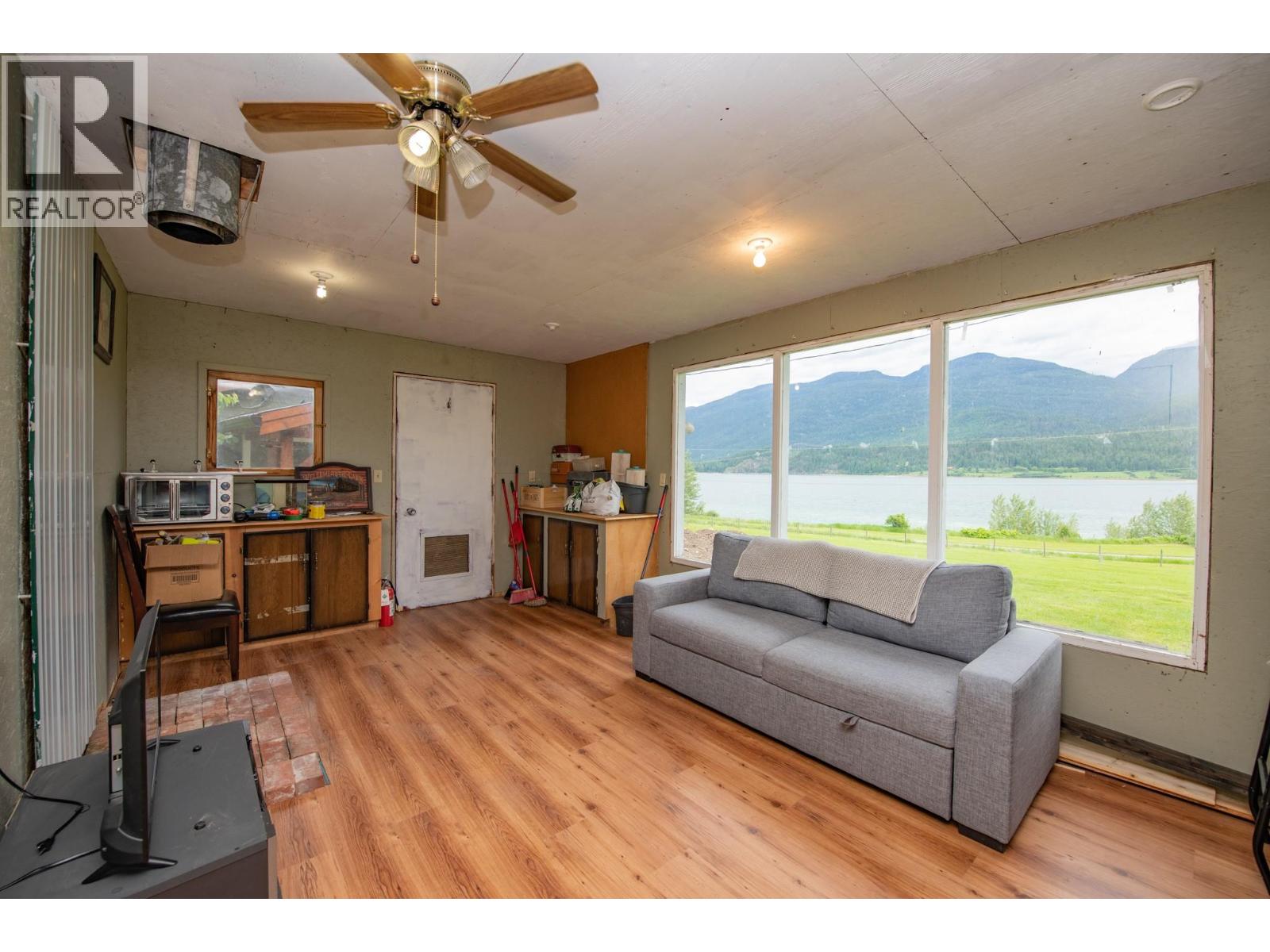 350 Lower Inonoaklin North Arm Road, Edgewood, British Columbia  V0E 1J0 - Photo 29 - 10389754