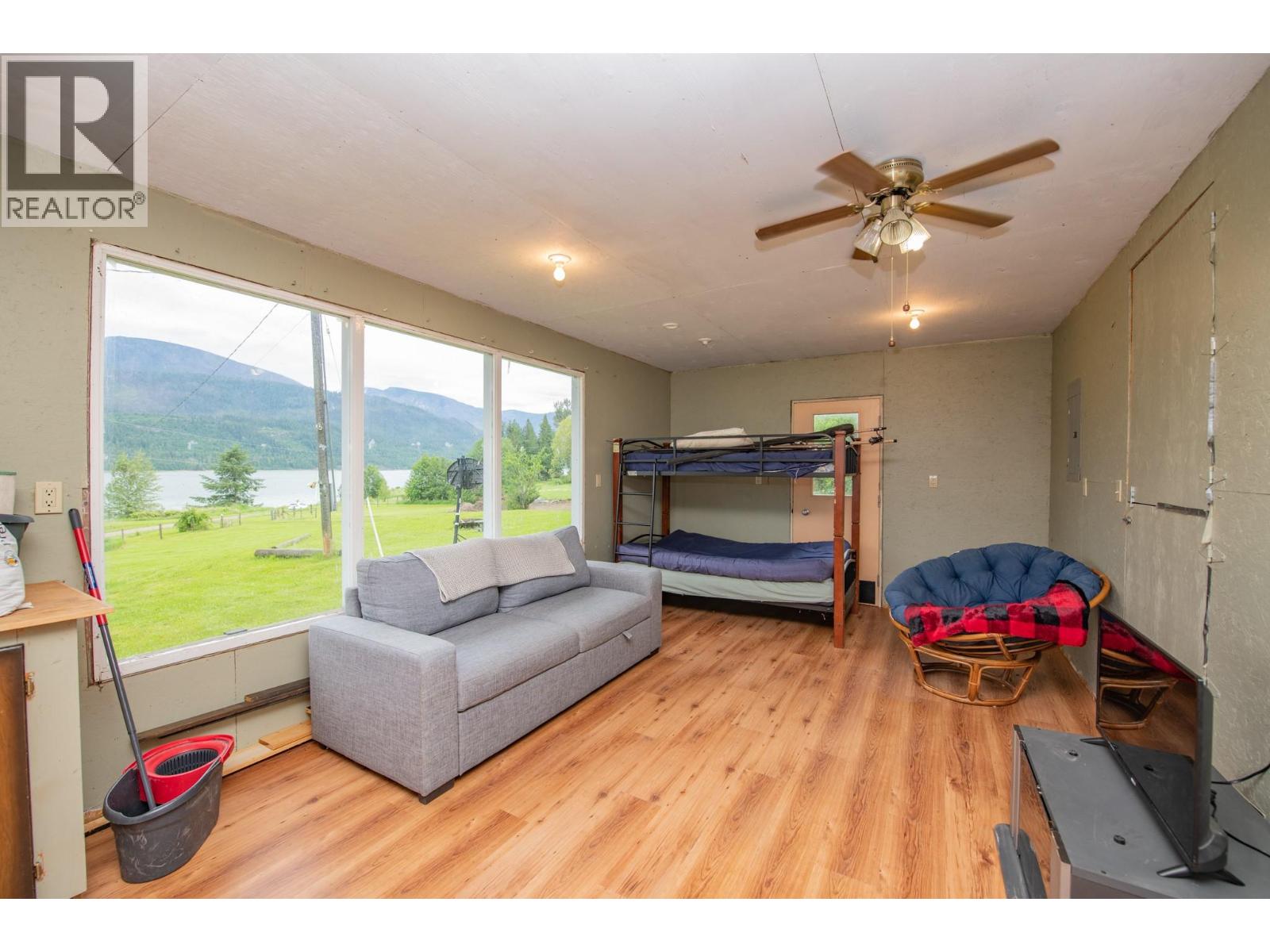 350 Lower Inonoaklin North Arm Road, Edgewood, British Columbia  V0E 1J0 - Photo 30 - 10389754