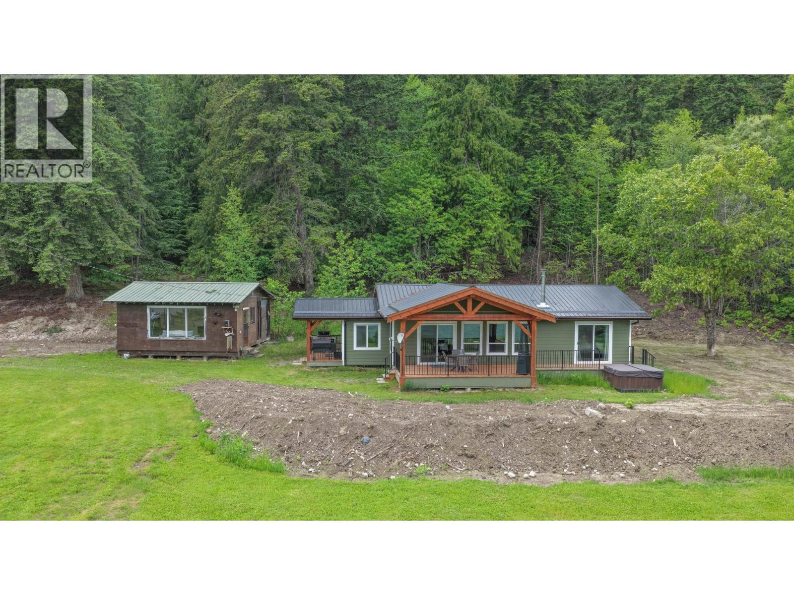 350 Lower Inonoaklin North Arm Road, Edgewood, British Columbia  V0E 1J0 - Photo 35 - 10389754