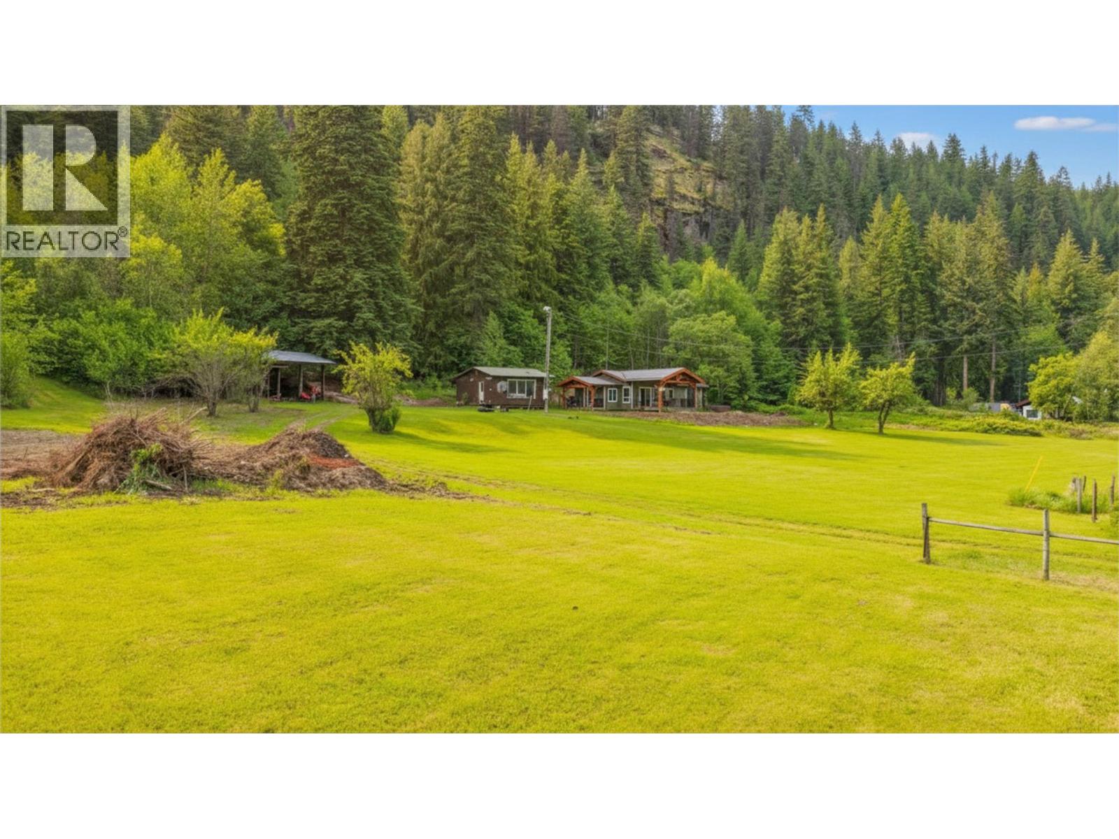 350 Lower Inonoaklin North Arm Road, Edgewood, British Columbia  V0E 1J0 - Photo 39 - 10389754