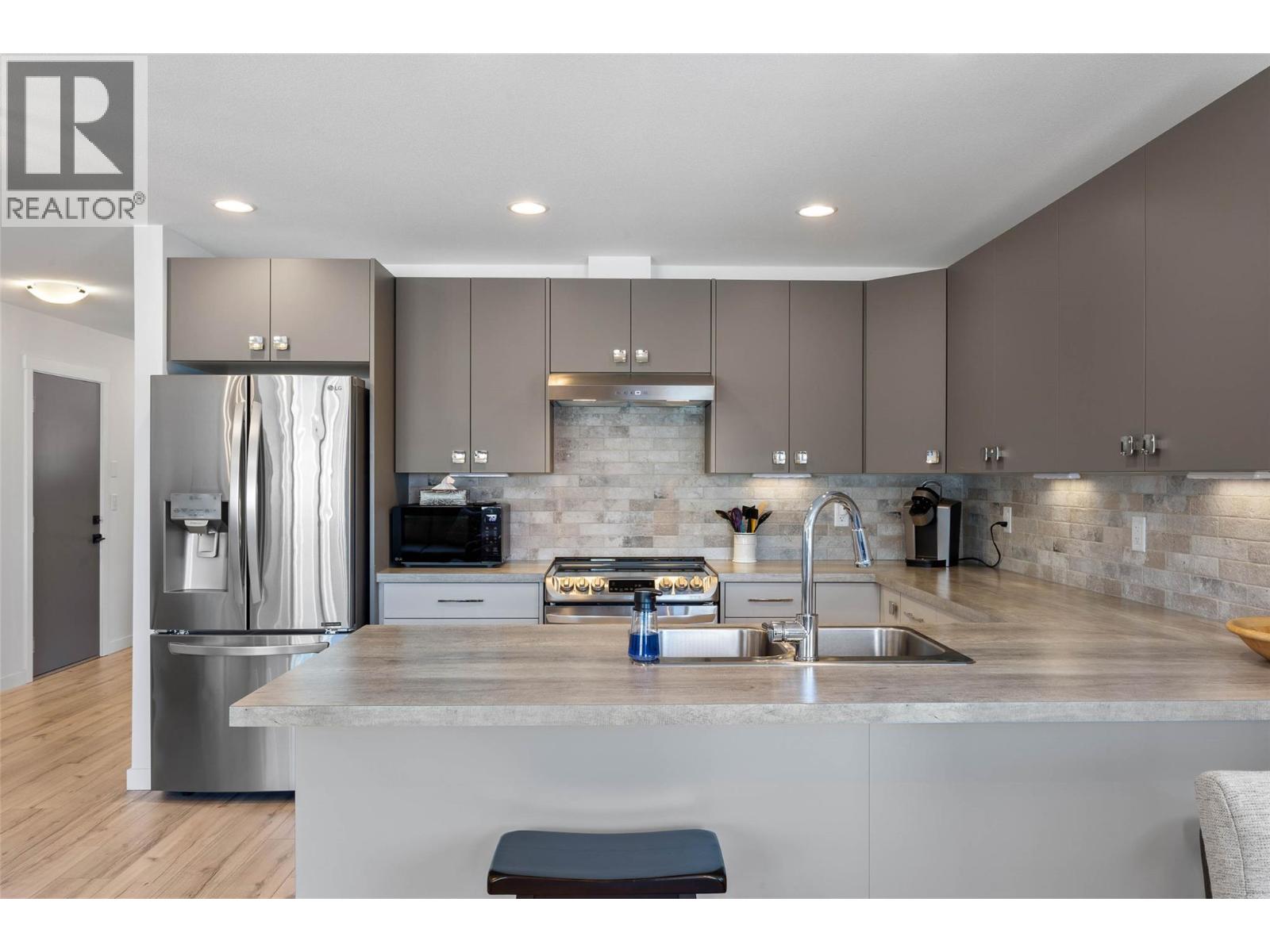 1323 Kinross Place Unit# 107, Kamloops, British Columbia  V1S 0E4 - Photo 8 - 10390002