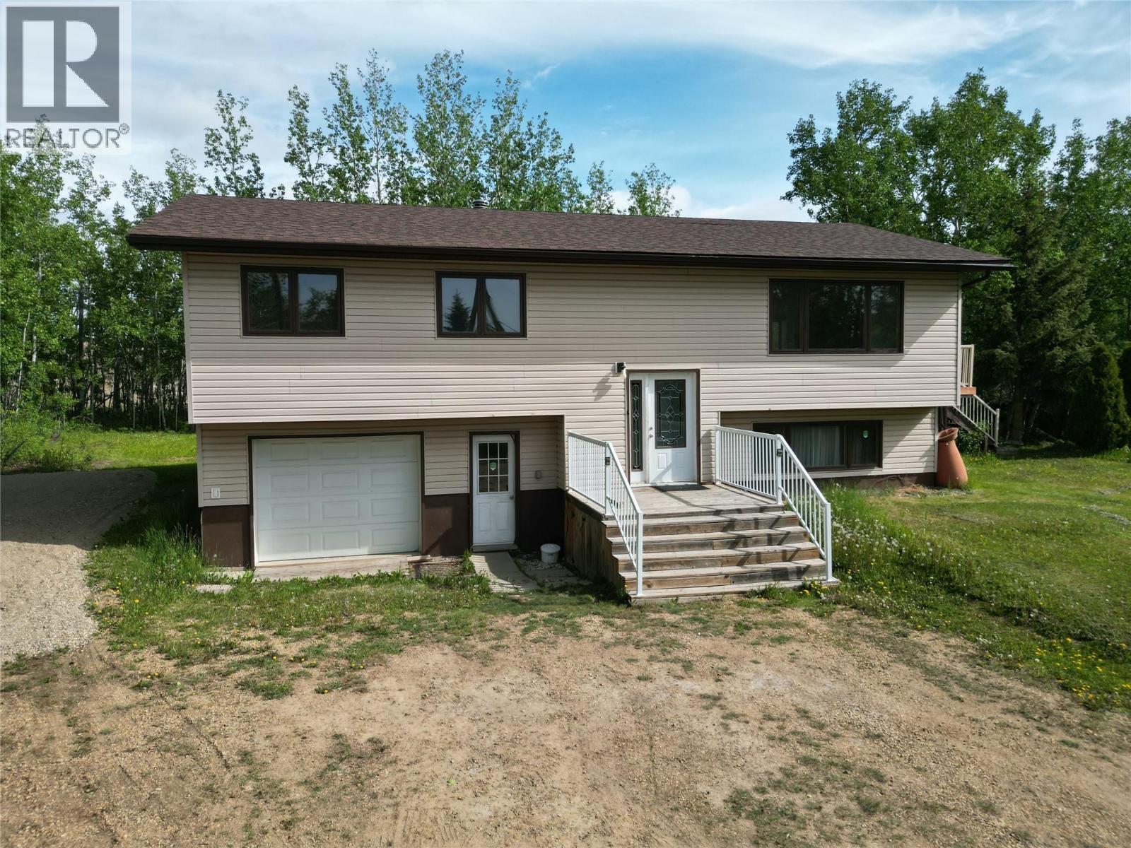 9616 227 Road, Dawson Creek, British Columbia  V1G 4T9 - Photo 1 - 10390128