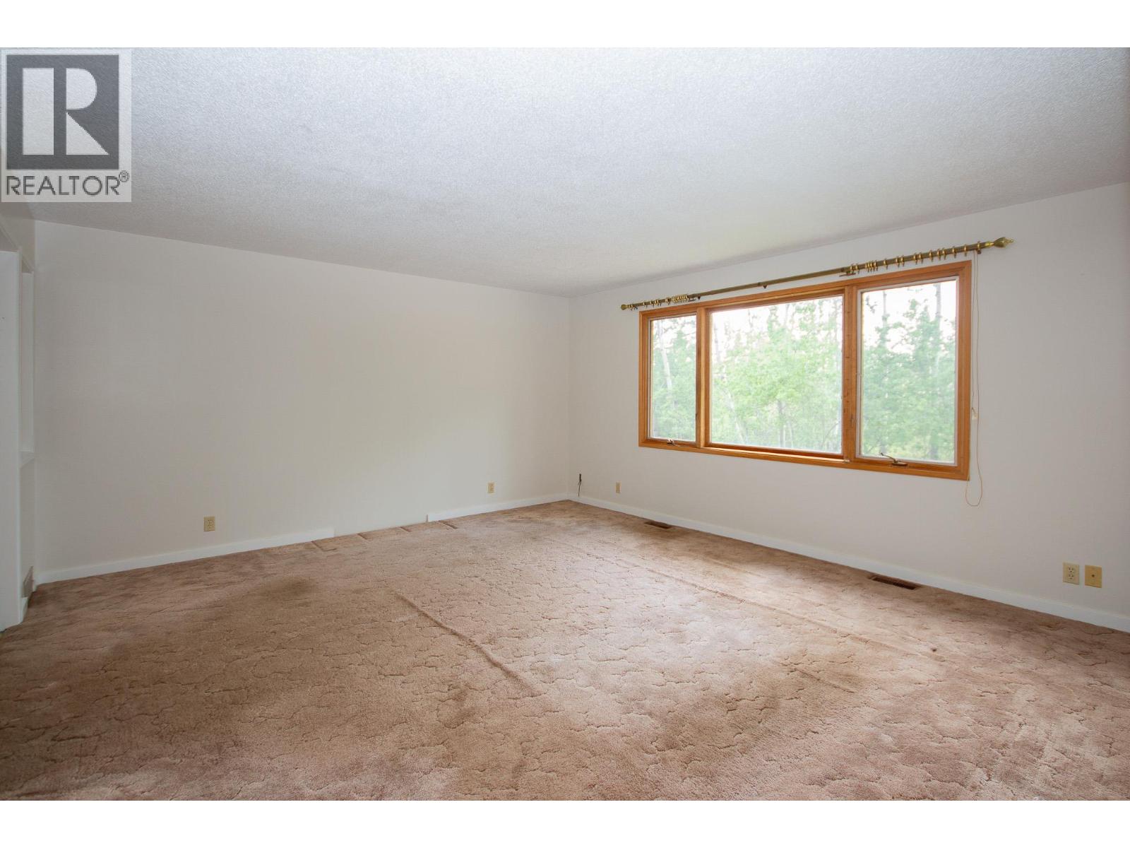 9616 227 Road, Dawson Creek, British Columbia  V1G 4T9 - Photo 7 - 10390128