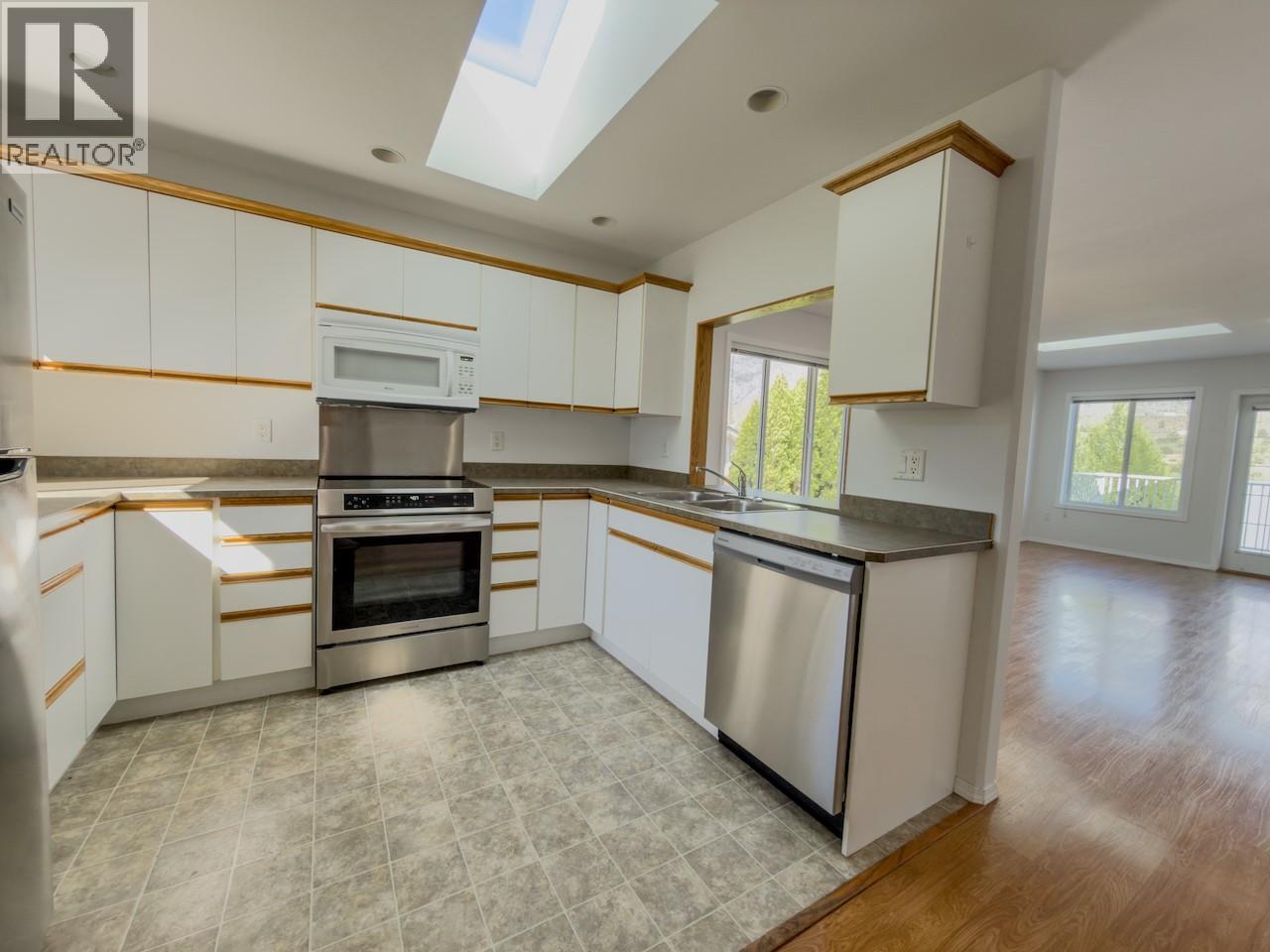 6905 Lakseide Drive, Oliver, British Columbia  V0H 1T4 - Photo 11 - 10387995