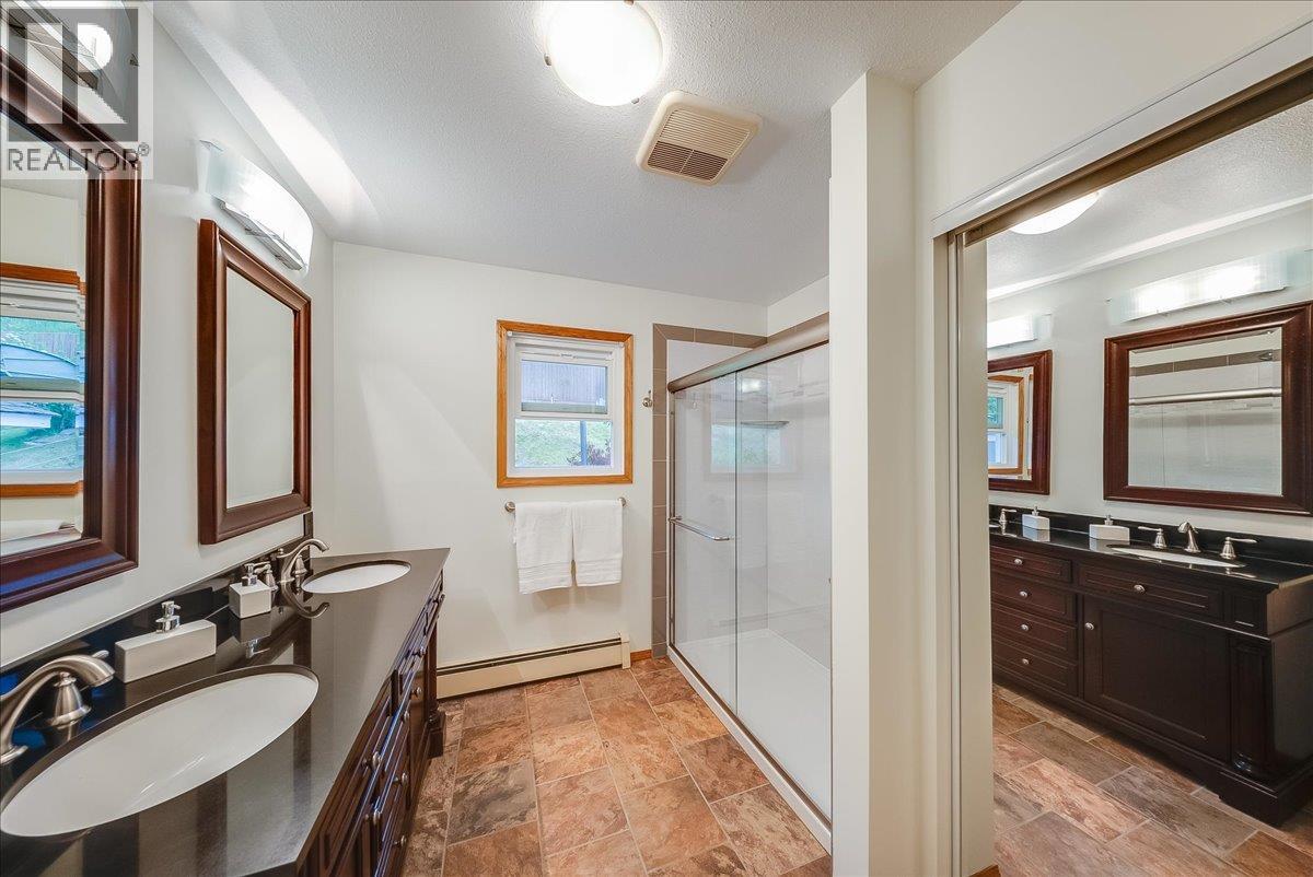 128 Colley Street, Warfield, British Columbia  V1R 2M2 - Photo 22 - 10388434