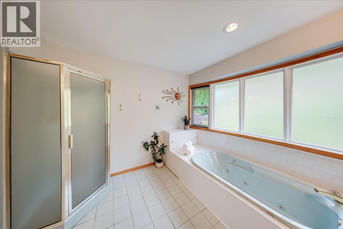 128 Colley Street, Warfield, British Columbia  V1R 2M2 - Photo 33 - 10388434