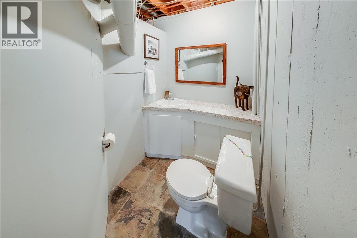 128 Colley Street, Warfield, British Columbia  V1R 2M2 - Photo 34 - 10388434