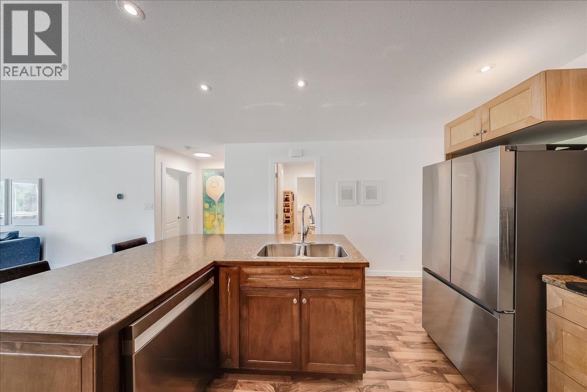 1214 Heather Place, Trail, British Columbia  V1R 4Y2 - Photo 10 - 10389869