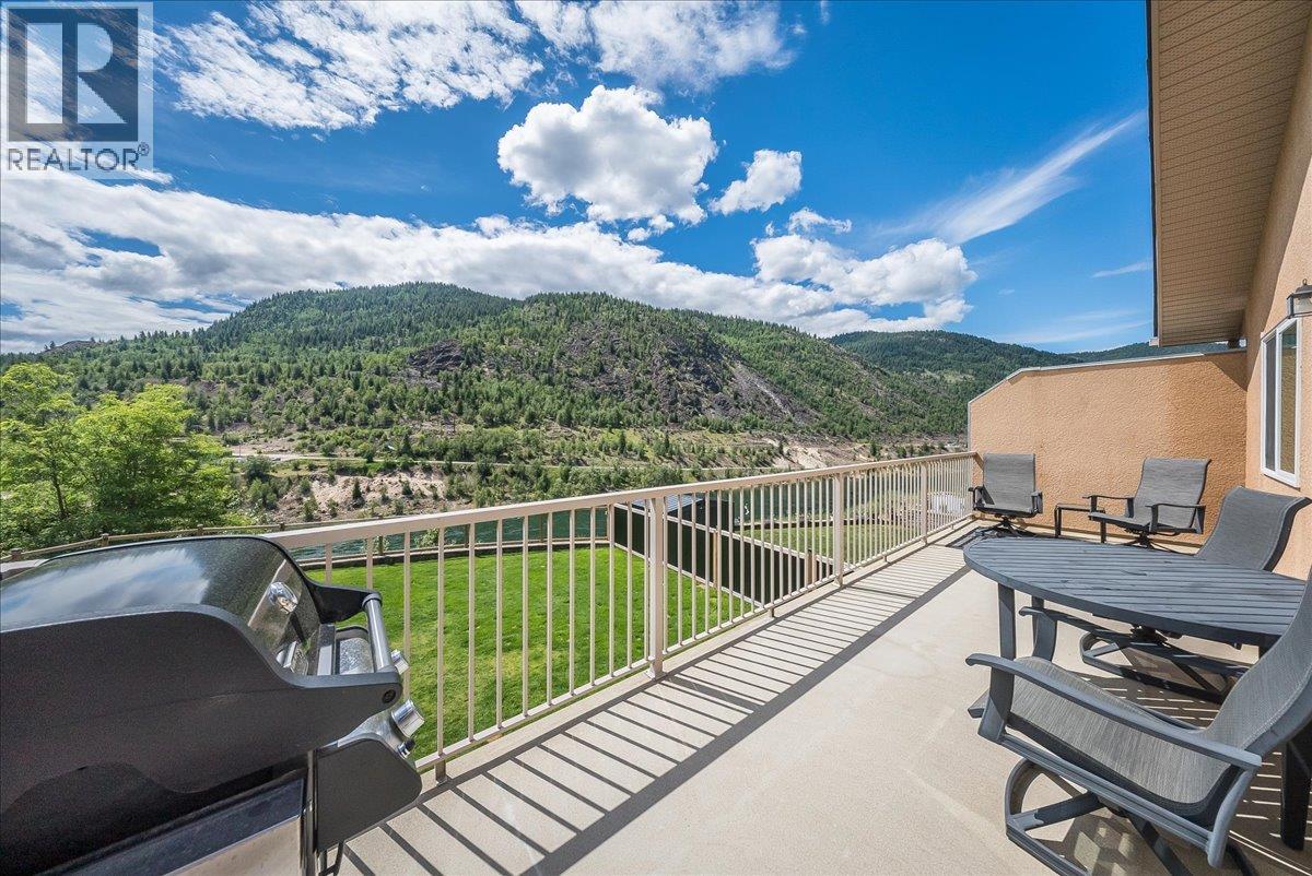 1214 Heather Place, Trail, British Columbia  V1R 4Y2 - Photo 18 - 10389869