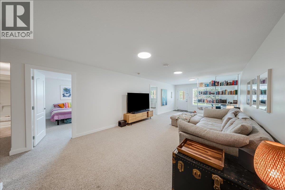 1214 Heather Place, Trail, British Columbia  V1R 4Y2 - Photo 34 - 10389869