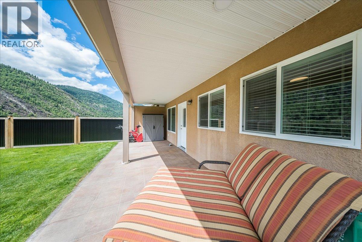 1214 Heather Place, Trail, British Columbia  V1R 4Y2 - Photo 48 - 10389869