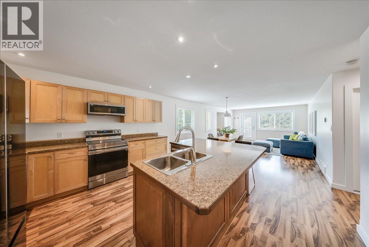 1214 Heather Place, Trail, British Columbia  V1R 4Y2 - Photo 7 - 10389869