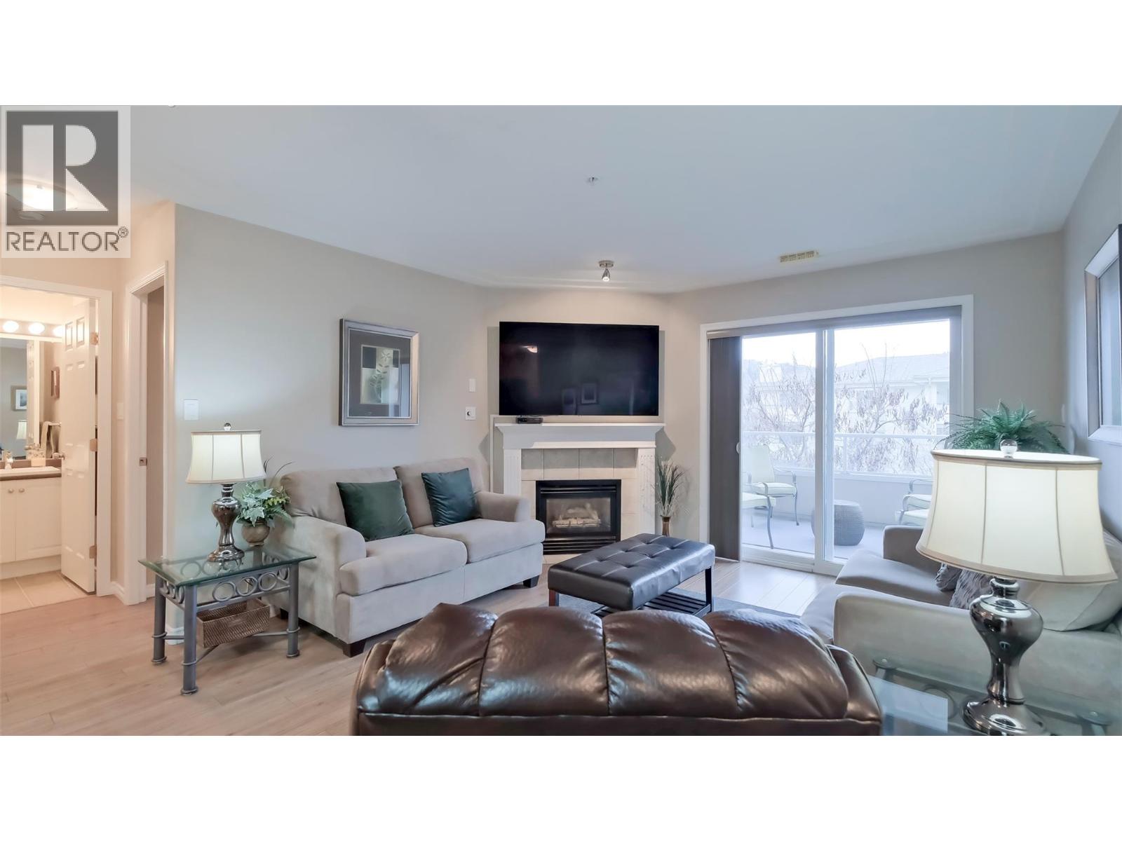 1966 Durnin Road Unit# 405, Kelowna, British Columbia  V1X 7Z2 - Photo 4 - 10390072