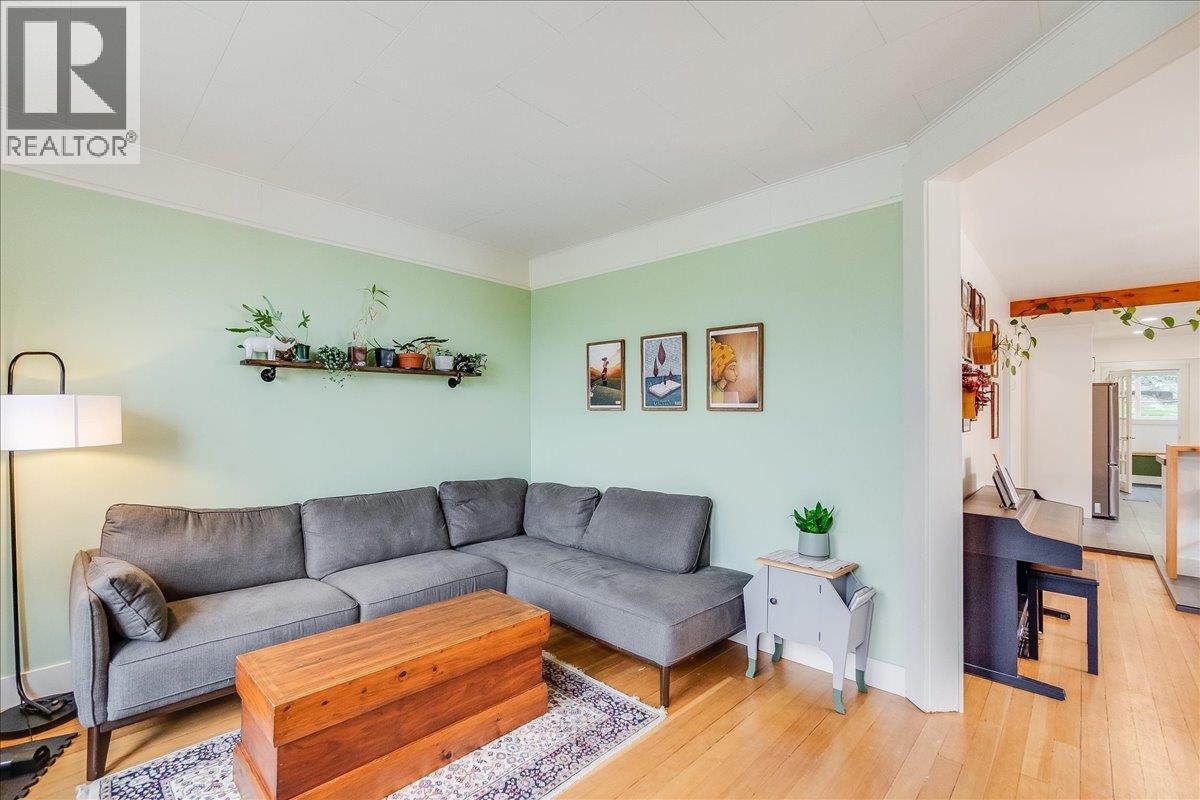 720 Latimer Street, Nelson, British Columbia  V1L 4V4 - Photo 11 - 10389936