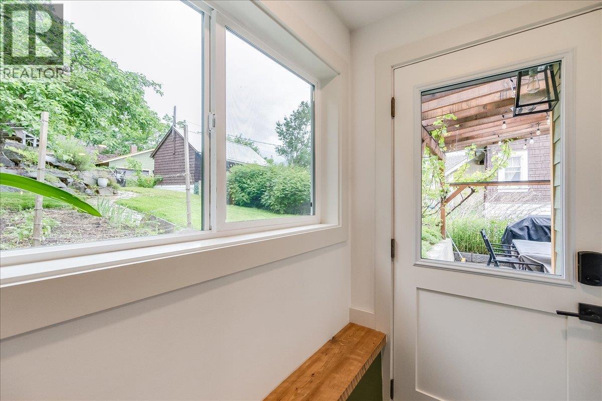 720 Latimer Street, Nelson, British Columbia  V1L 4V4 - Photo 27 - 10389936