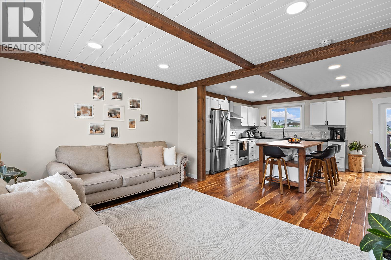 10108 Kel Vern Crescent, Lake Country, British Columbia  V4V 1L3 - Photo 6 - 10388752