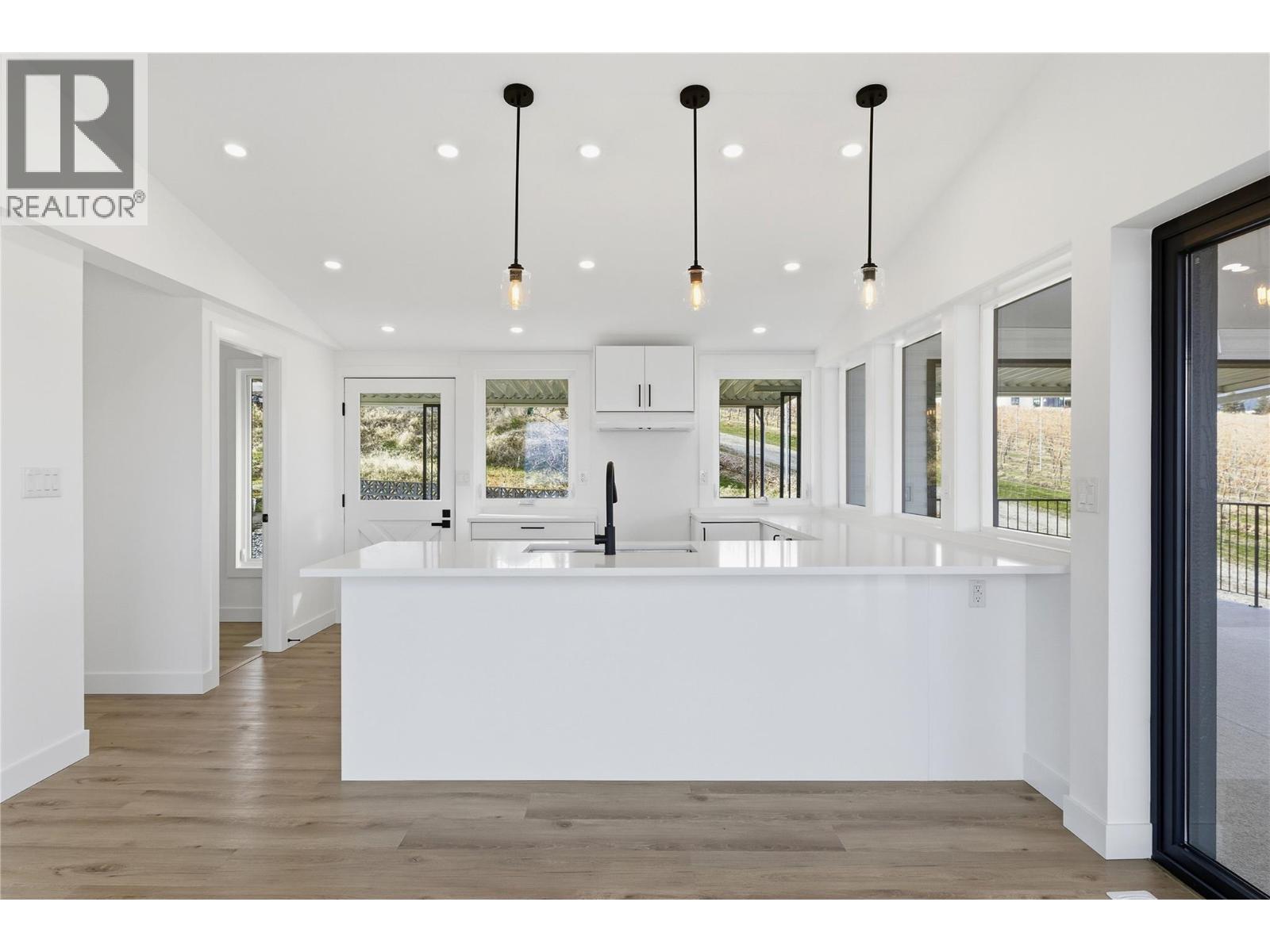 3906 Harding Road, West Kelowna, British Columbia  V4T 2J9 - Photo 6 - 10388134