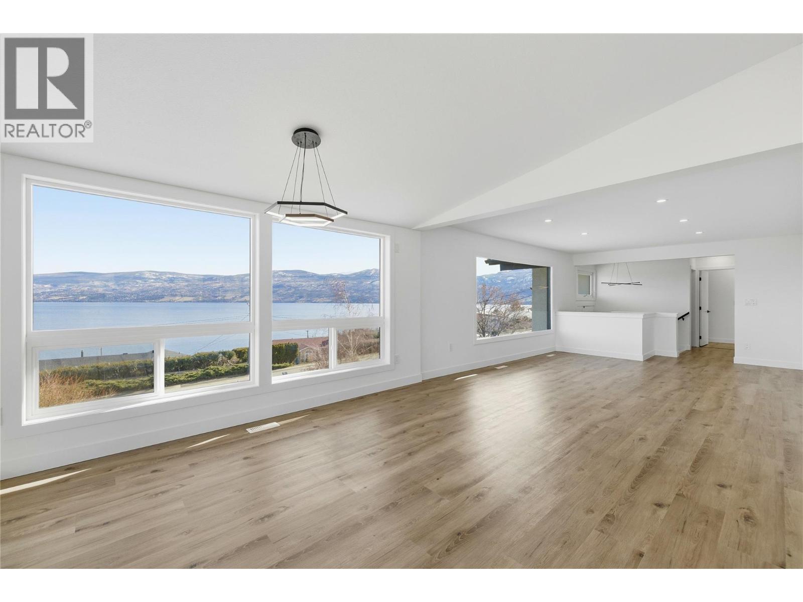 3906 Harding Road, West Kelowna, British Columbia  V4T 2J9 - Photo 8 - 10388134
