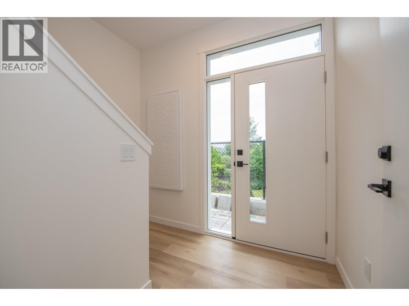 3602 Pleasant Valley Road Unit# 1, Vernon, British Columbia  V1T 4L6 - Photo 2 - 10389356