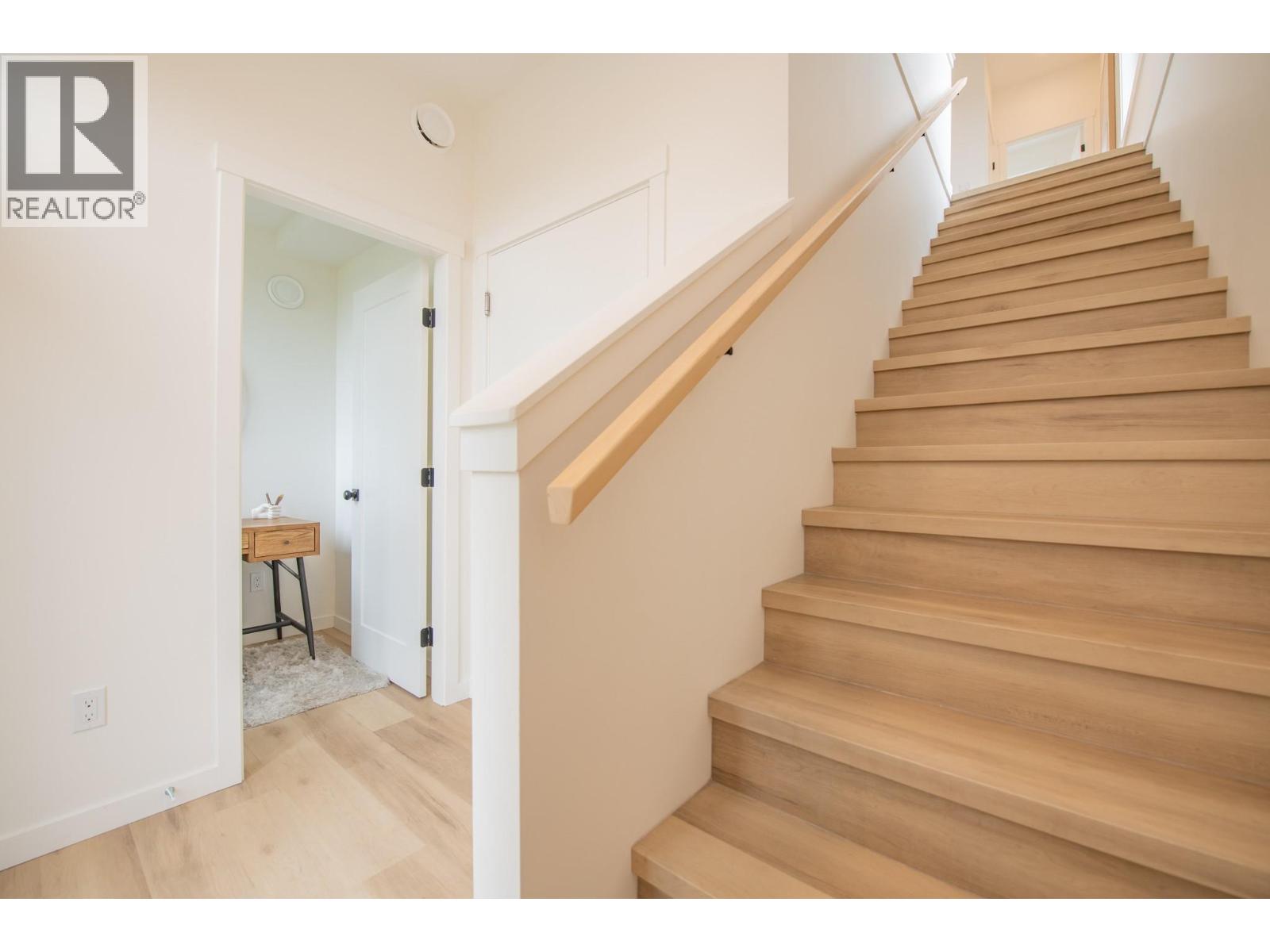 3602 Pleasant Valley Road Unit# 1, Vernon, British Columbia  V1T 4L6 - Photo 3 - 10389356