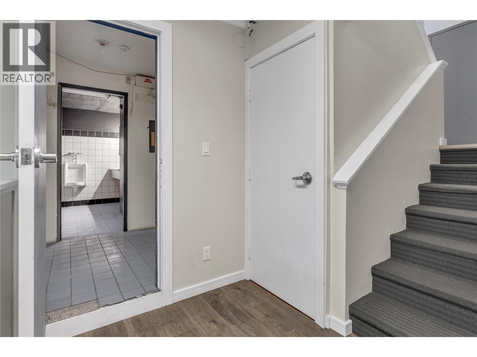333 Main Street, Penticton, British Columbia  V2A 5B7 - Photo 50 - 10389341