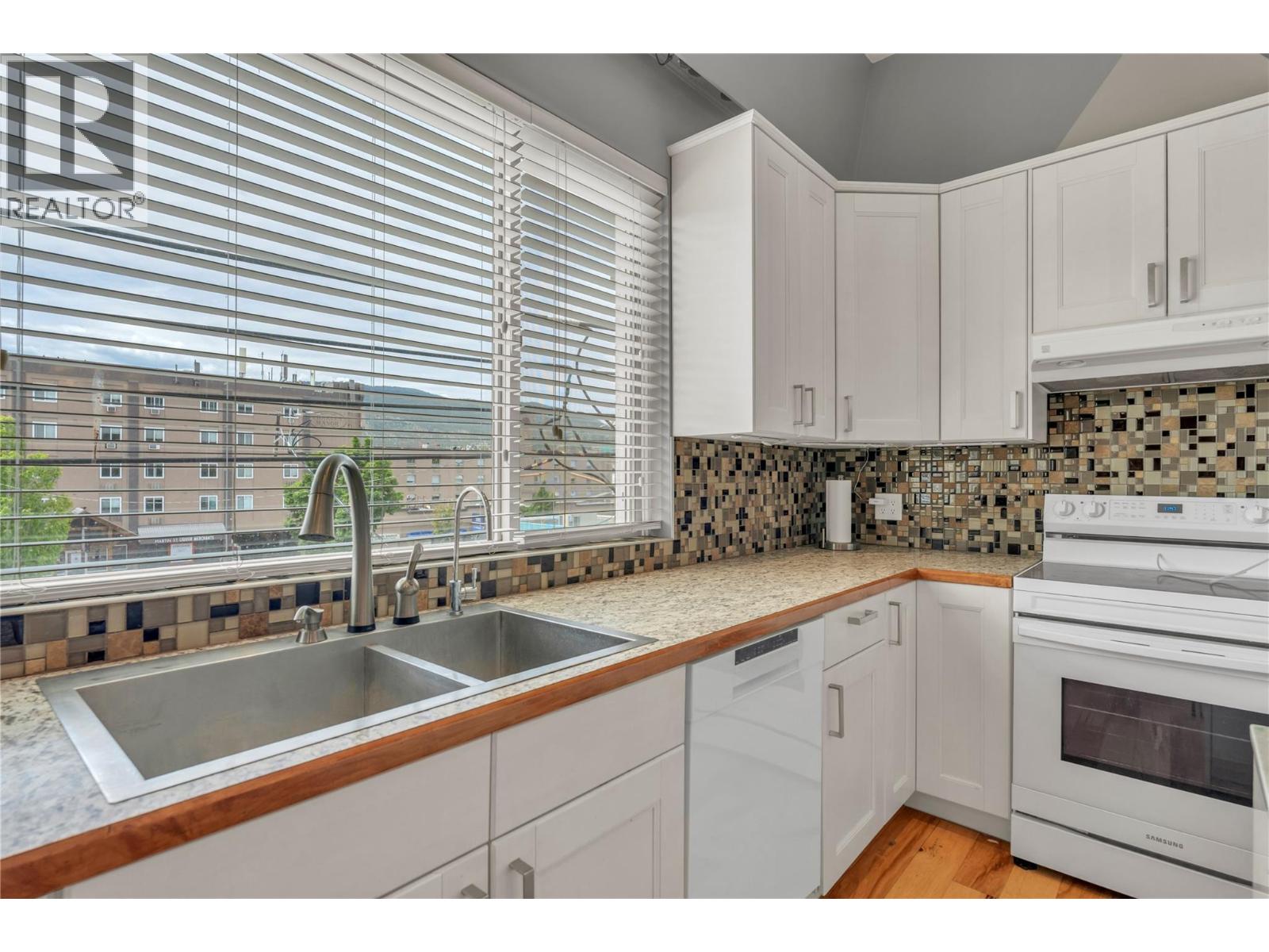 333 Main Street, Penticton, British Columbia  V2A 5B7 - Photo 58 - 10389341