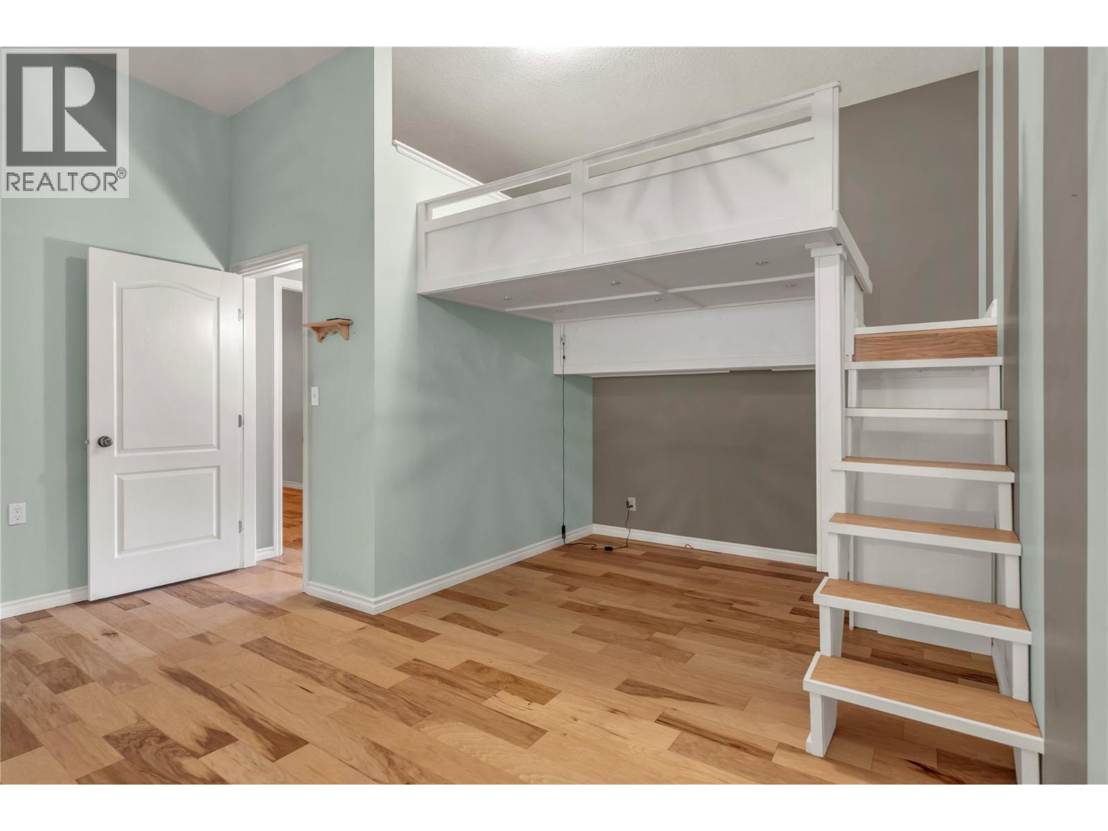 333 Main Street, Penticton, British Columbia  V2A 5B7 - Photo 63 - 10389341