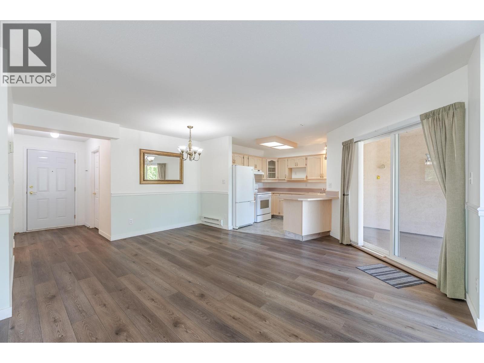 1750 Atkinson Street Unit# 302, Penticton, British Columbia  V2A 7M6 - Photo 3 - 10390050