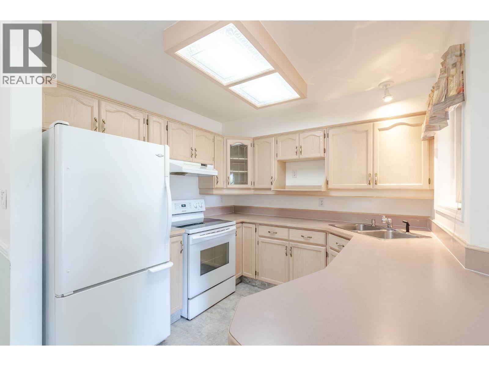 1750 Atkinson Street Unit# 302, Penticton, British Columbia  V2A 7M6 - Photo 6 - 10390050