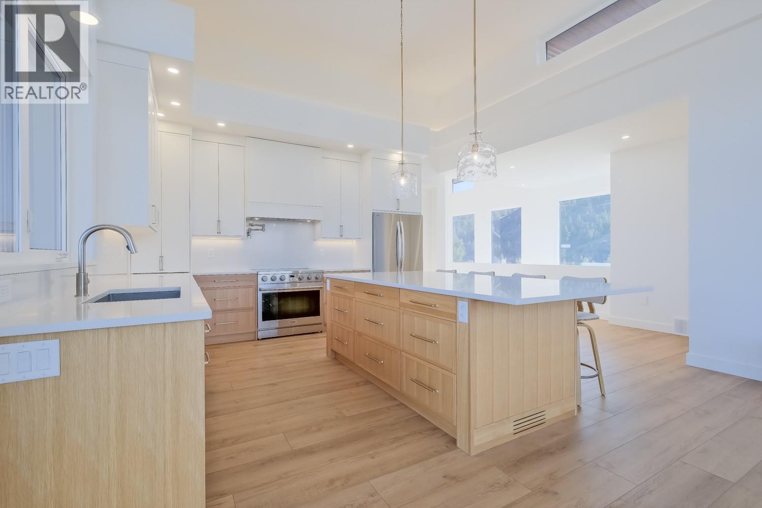 3331 Evergreen Drive Unit# 106, Penticton, British Columbia  V2A 0J3 - Photo 8 - 10390195