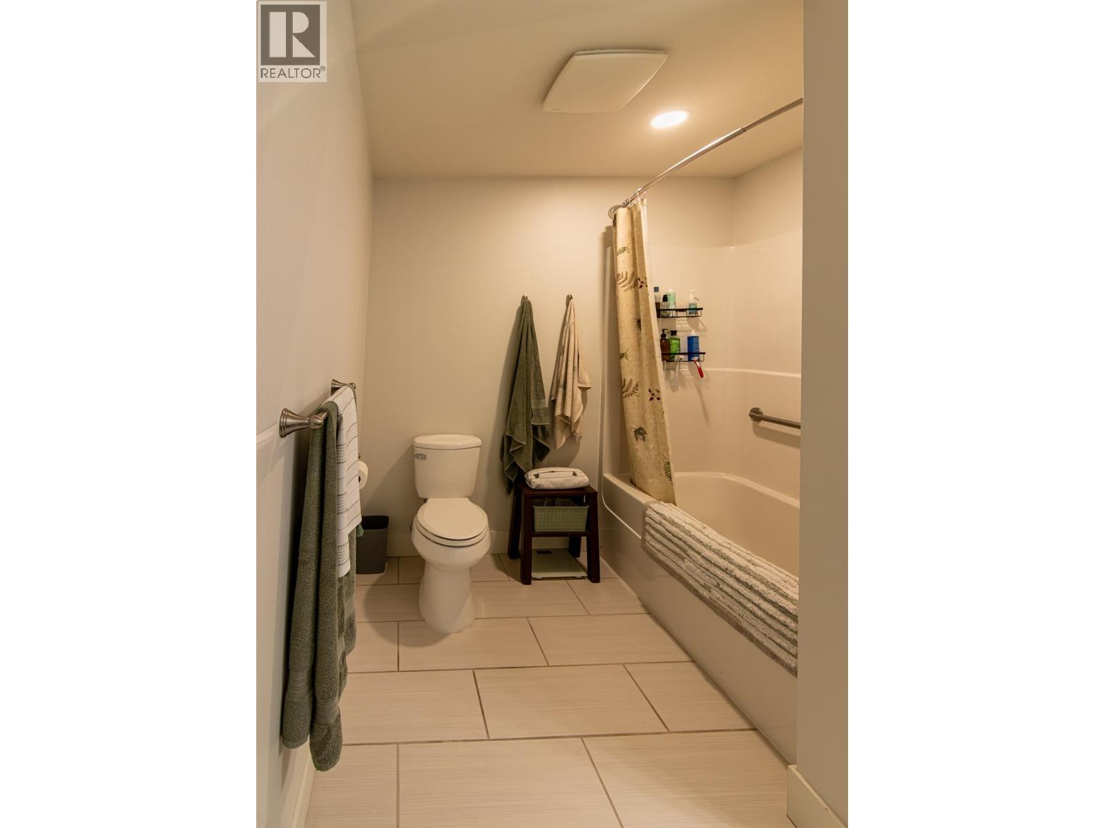 330 4 Avenue Se Unit# 402 Lot# 330, Salmon Arm, British Columbia  V1E 0E2 - Photo 10 - 10389505