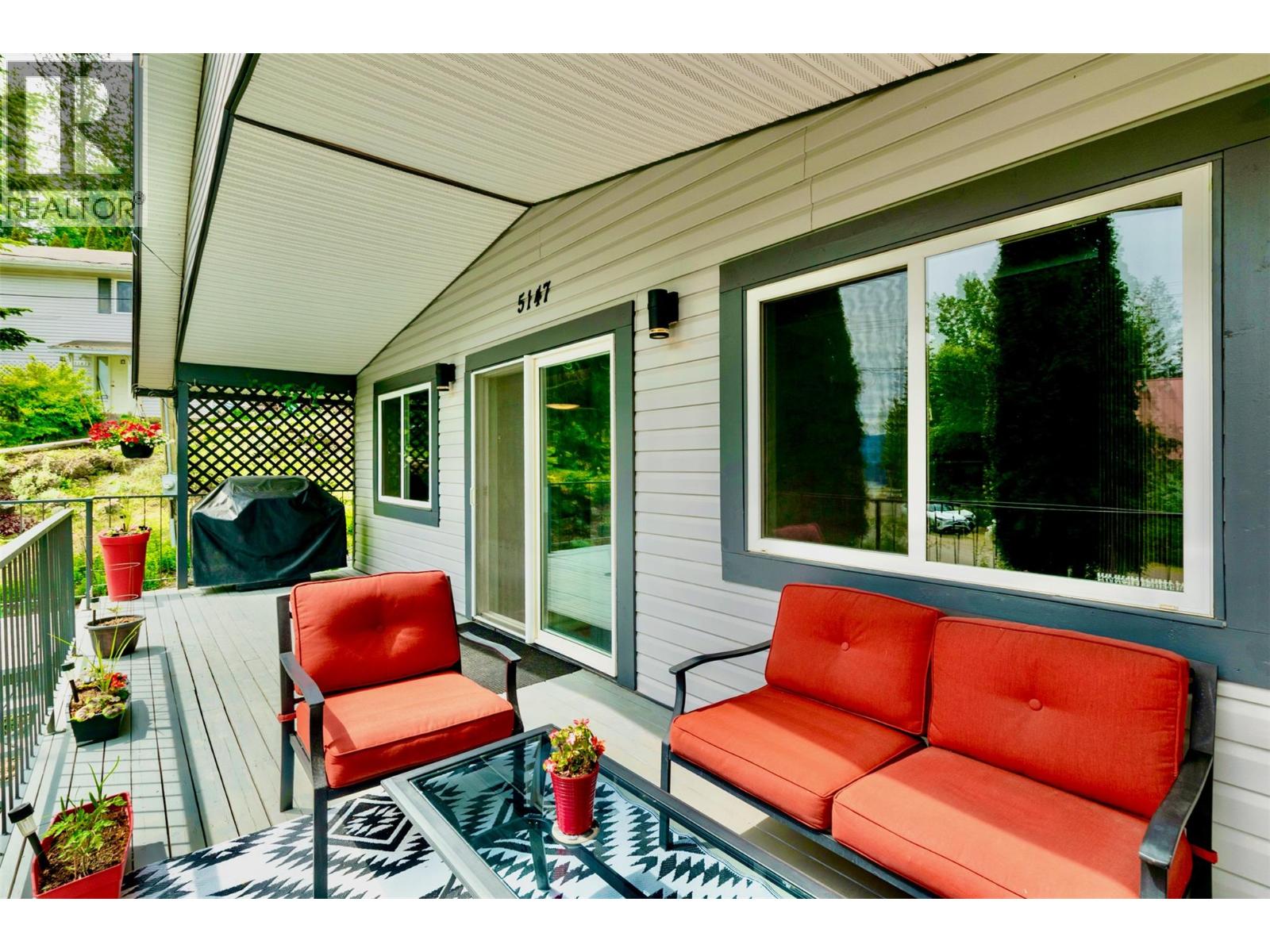5147 Tallington Drive, Celista, British Columbia  V0E 1M6 - Photo 12 - 10387731