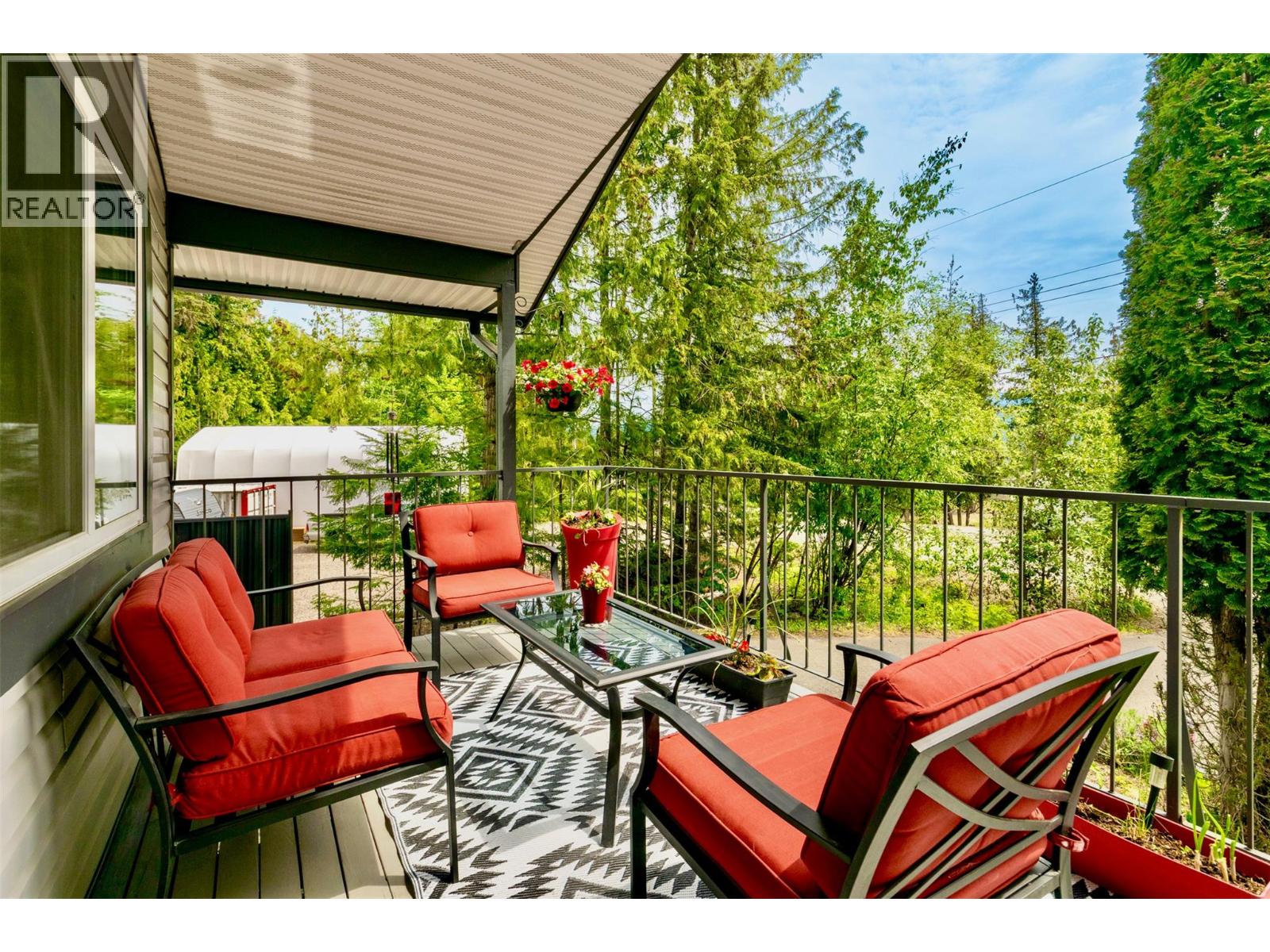 5147 Tallington Drive, Celista, British Columbia  V0E 1M6 - Photo 13 - 10387731