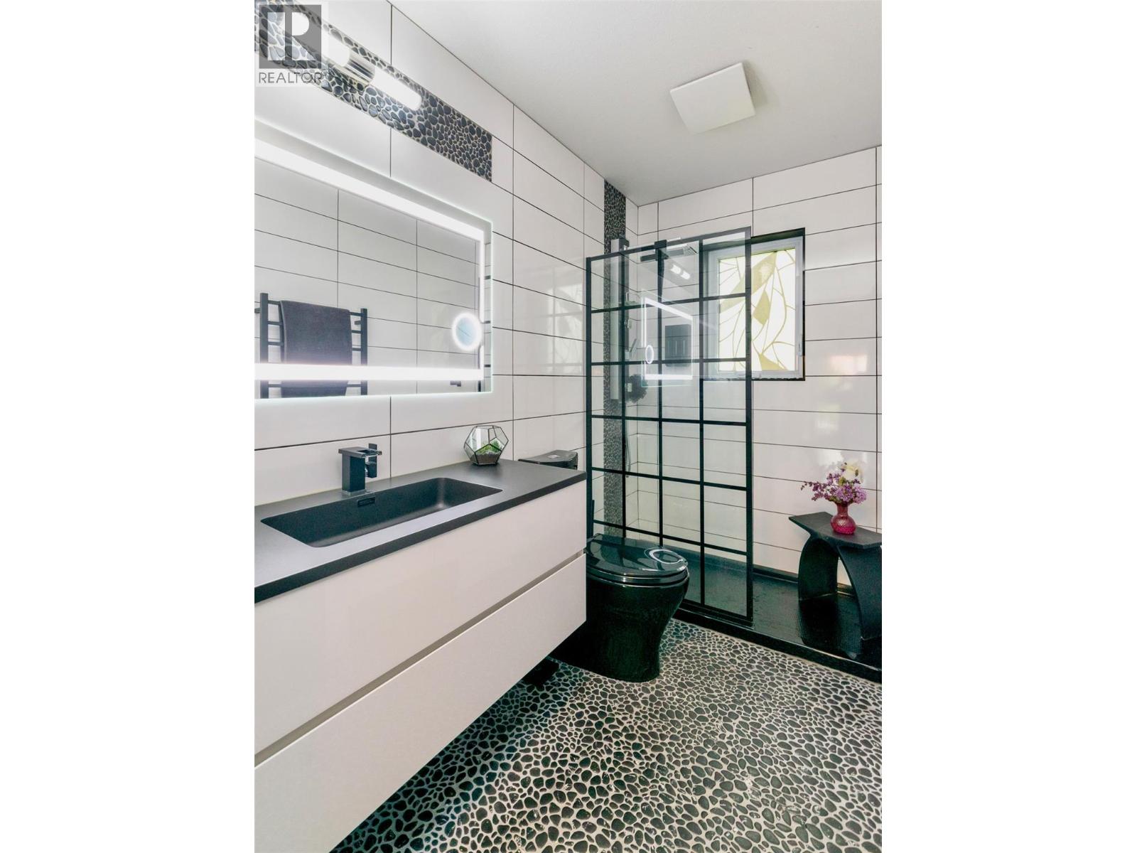 5147 Tallington Drive, Celista, British Columbia  V0E 1M6 - Photo 29 - 10387731