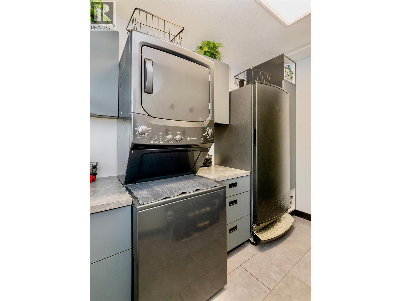 5147 Tallington Drive, Celista, British Columbia  V0E 1M6 - Photo 34 - 10387731