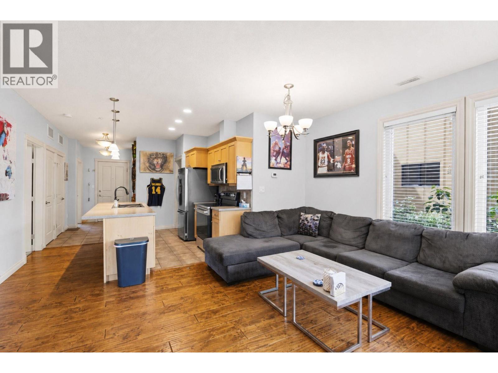 3311 Wilson Street Unit# 201, Penticton, British Columbia  V2A 8J3 - Photo 3 - 10389890