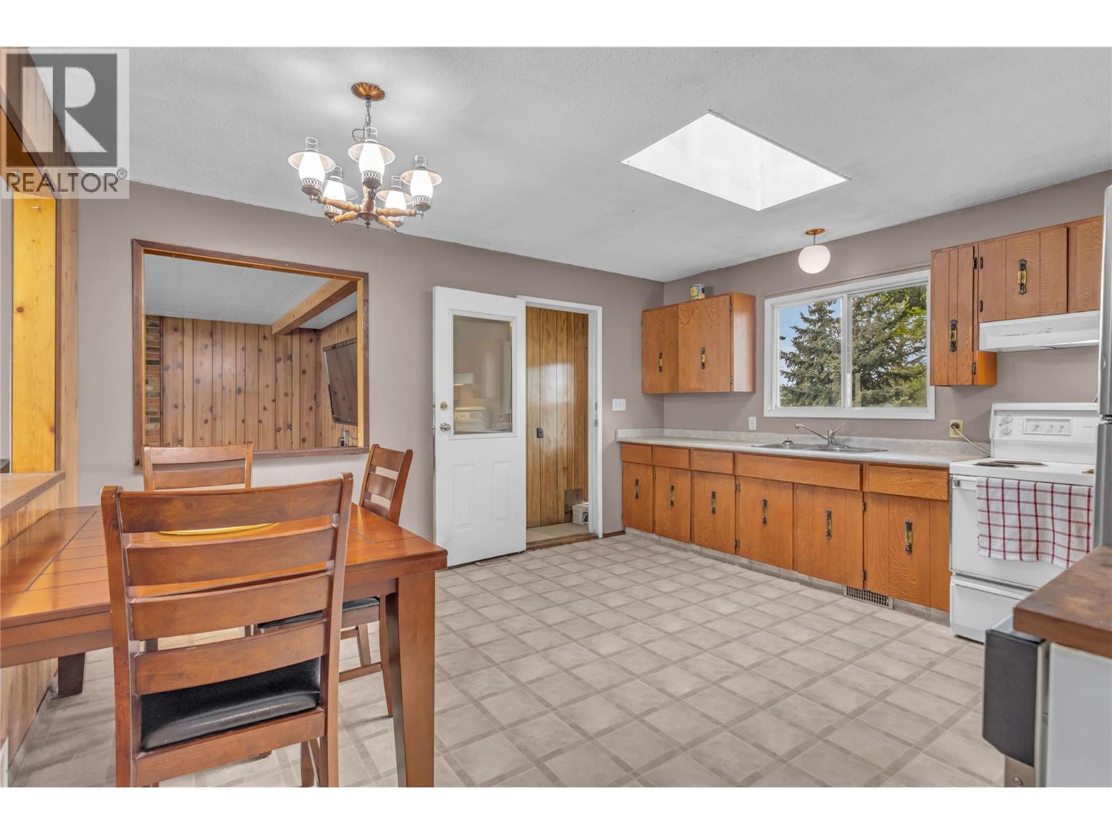 5170 Whelan Road, Kelowna, British Columbia  V1X 7V6 - Photo 9 - 10389491