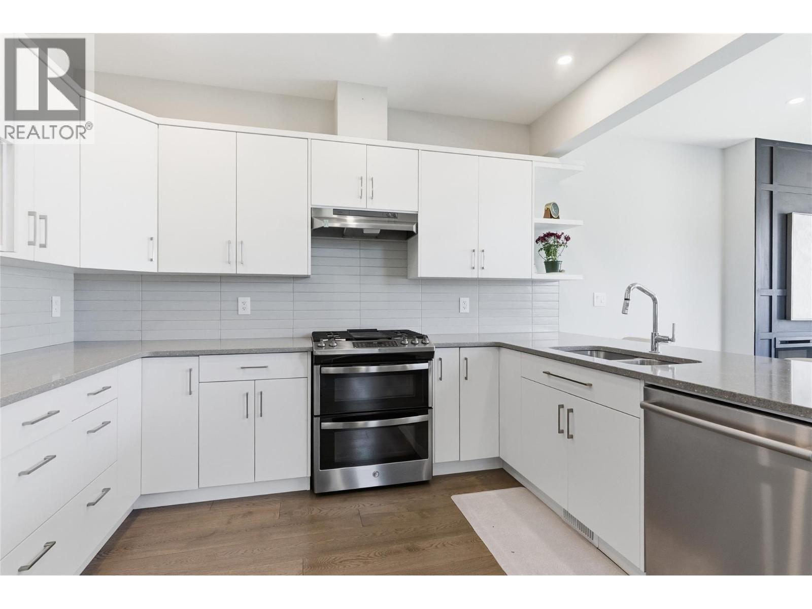 2045 Stagecoach Drive Unit# 105, Kamloops, British Columbia  V2B 0H8 - Photo 17 - 10390091