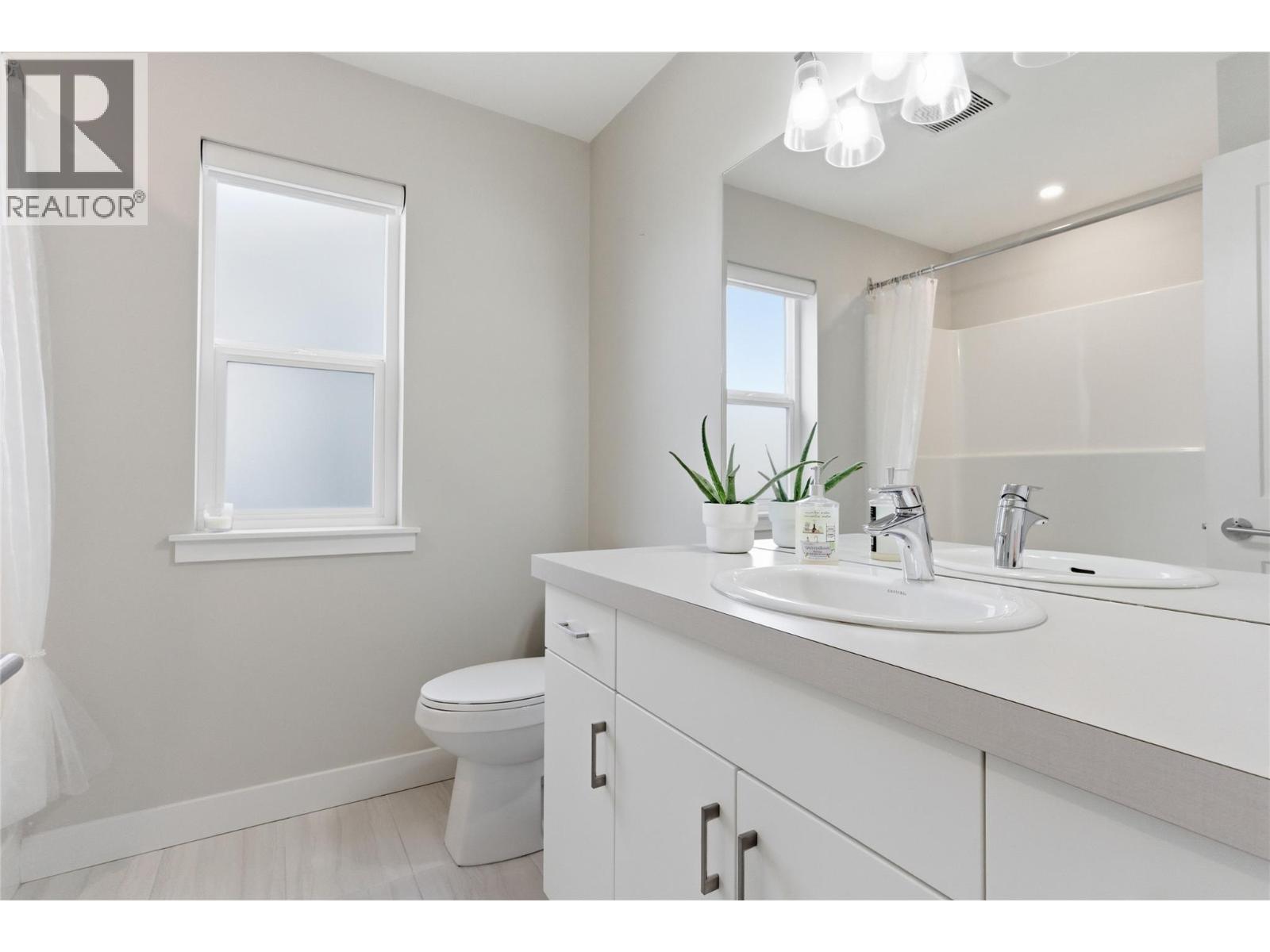 2045 Stagecoach Drive Unit# 105, Kamloops, British Columbia  V2B 0H8 - Photo 22 - 10390091