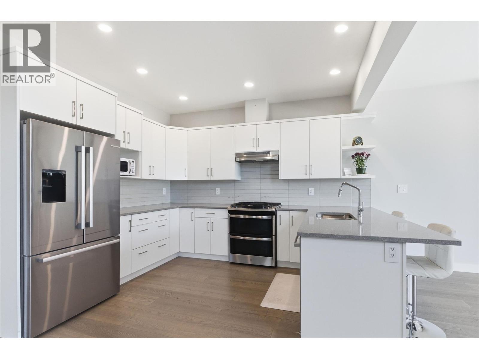 2045 Stagecoach Drive Unit# 105, Kamloops, British Columbia  V2B 0H8 - Photo 3 - 10390091