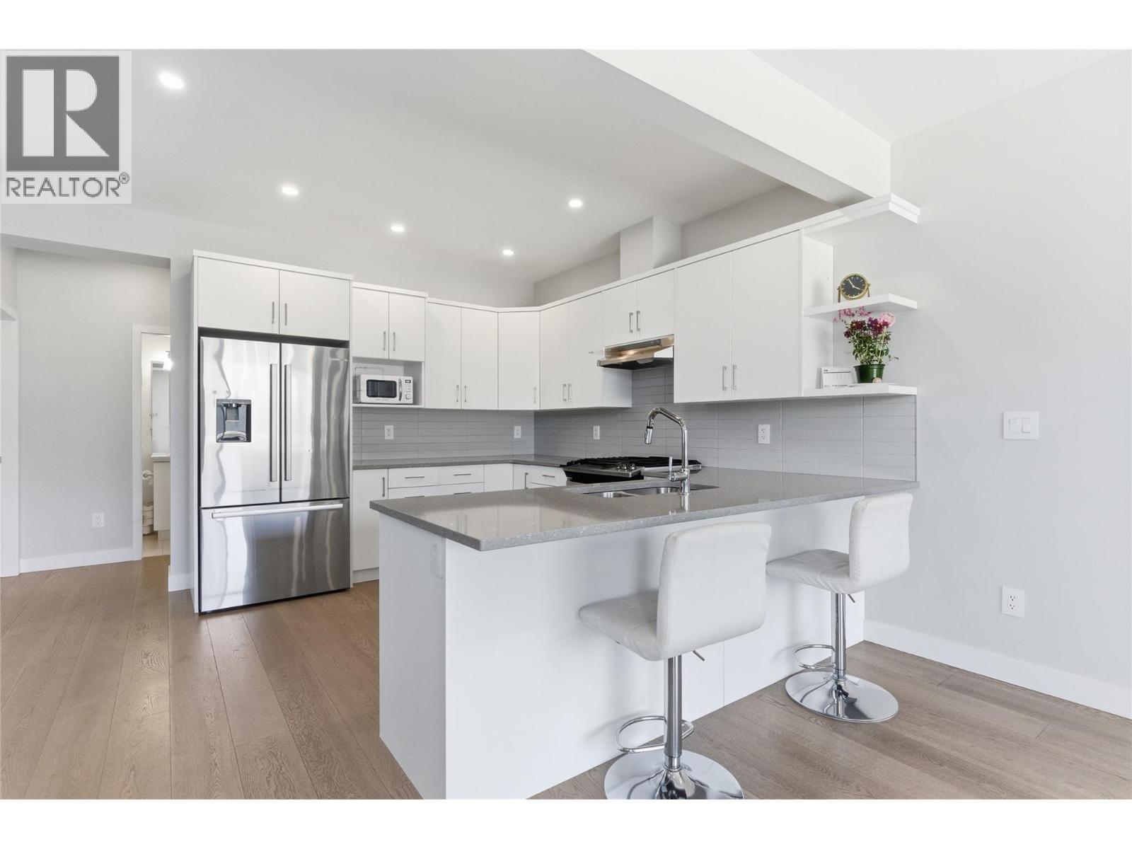 2045 Stagecoach Drive Unit# 105, Kamloops, British Columbia  V2B 0H8 - Photo 4 - 10390091