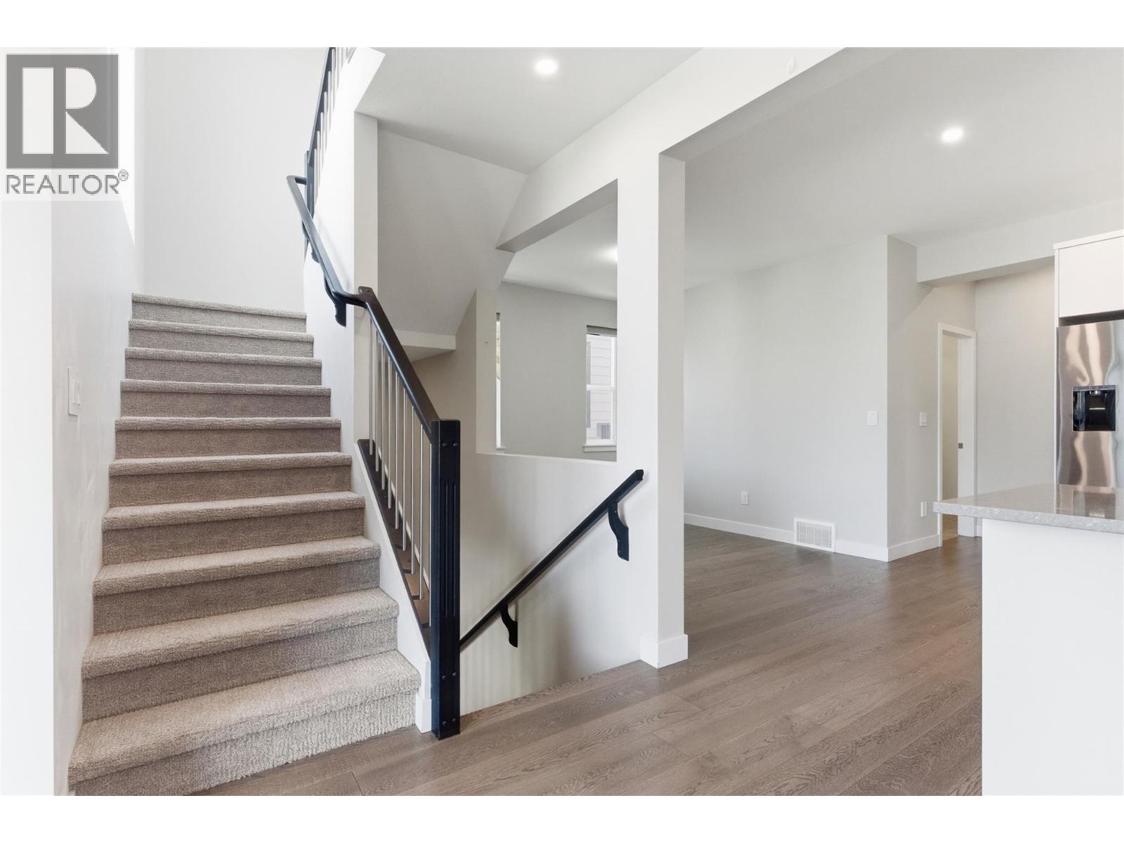 2045 Stagecoach Drive Unit# 105, Kamloops, British Columbia  V2B 0H8 - Photo 9 - 10390091