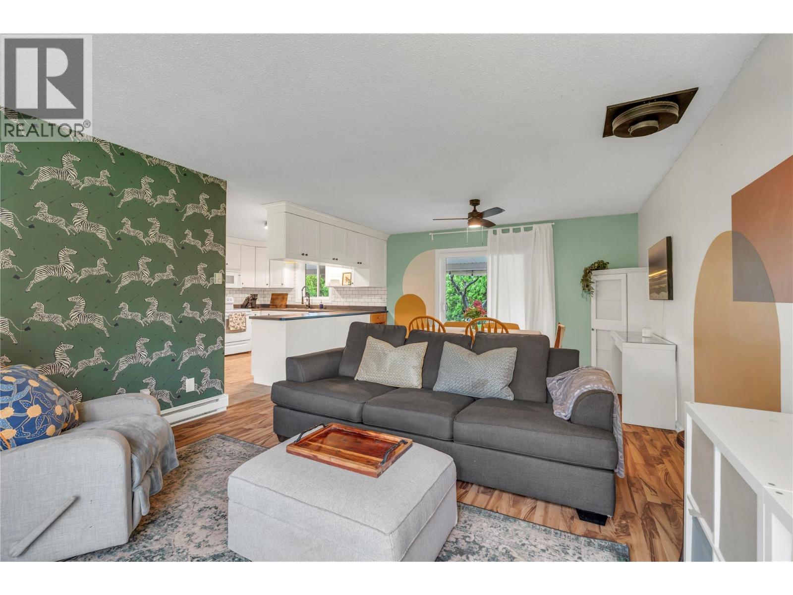 7513 Crest-A-Way Road, Oliver, British Columbia  V0H 1T0 - Photo 3 - 10385299