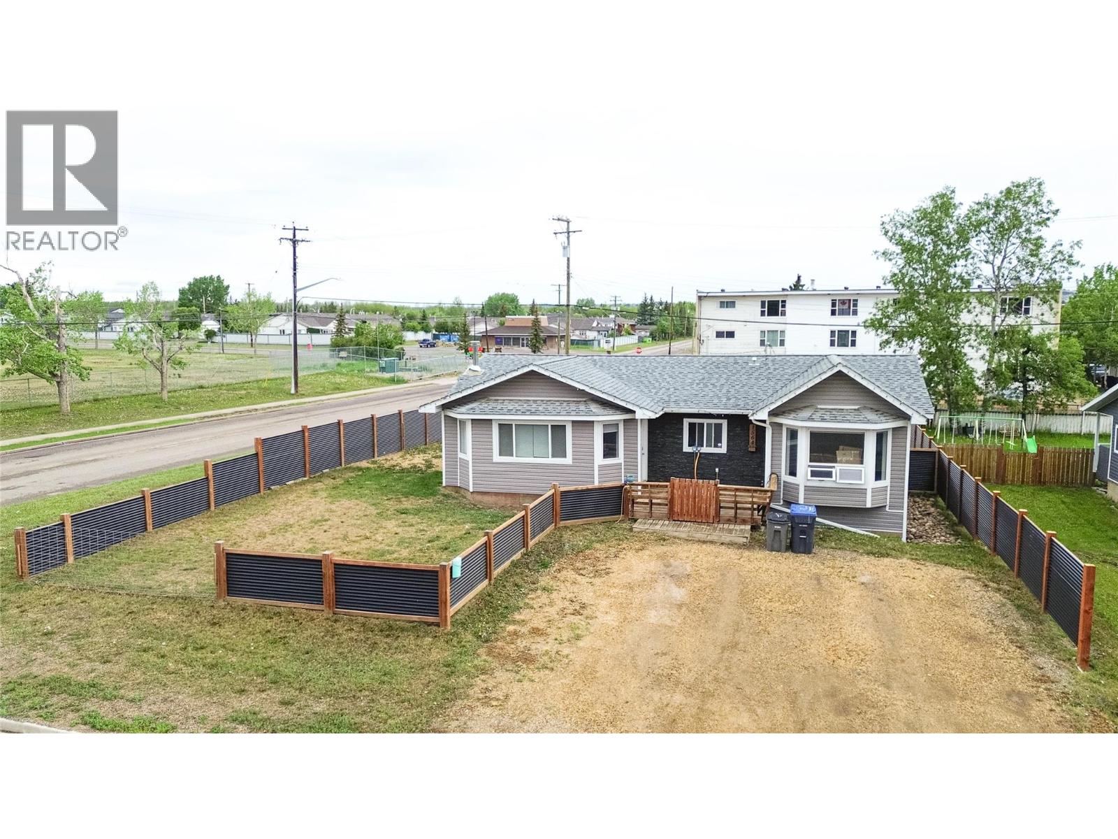 1564 109 Avenue, Dawson Creek, British Columbia  V1G 2V2 - Photo 2 - 10390219