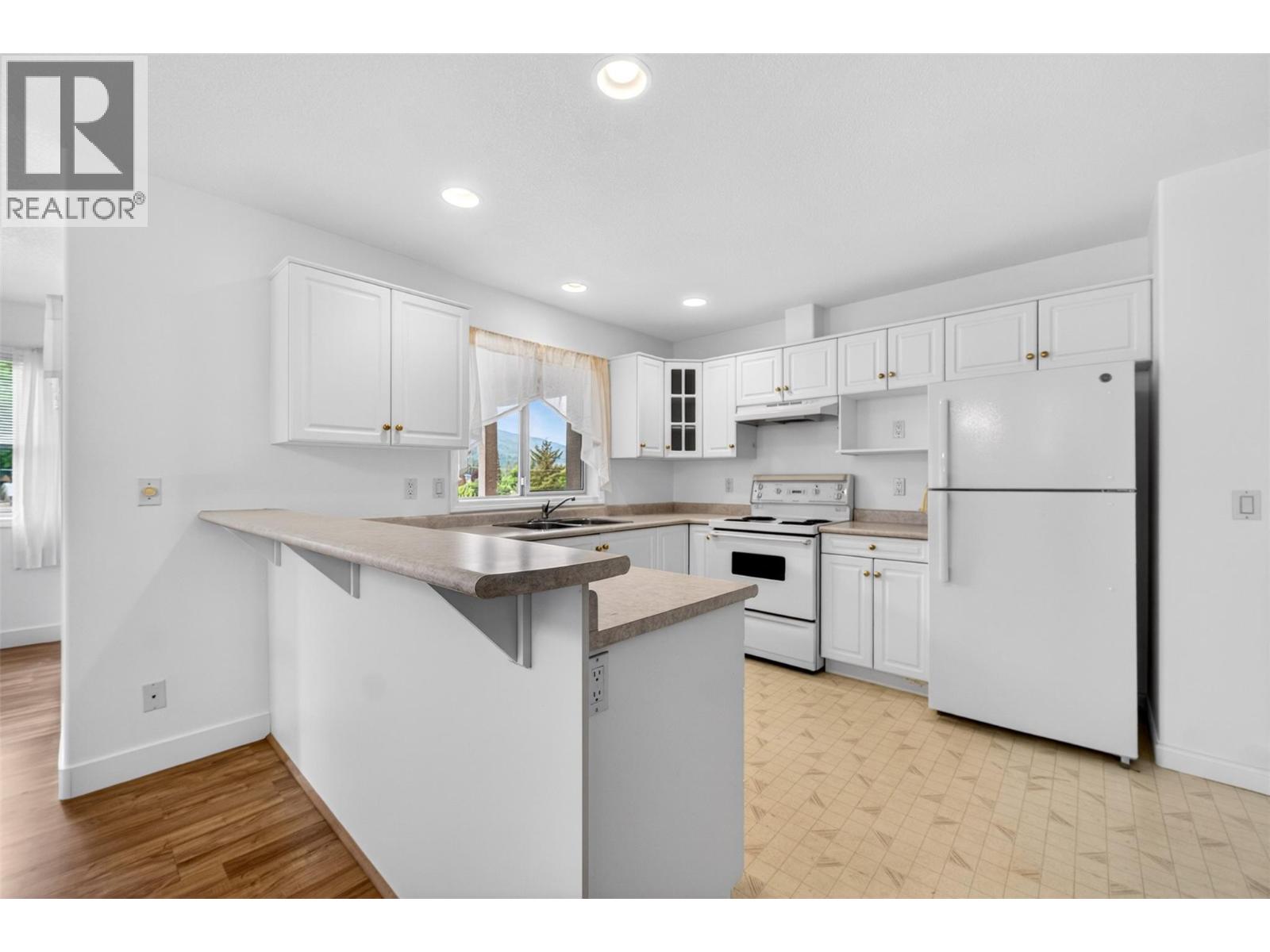 330 7 Street Se Unit# 301, Salmon Arm, British Columbia  V1E 1S7 - Photo 18 - 10389986